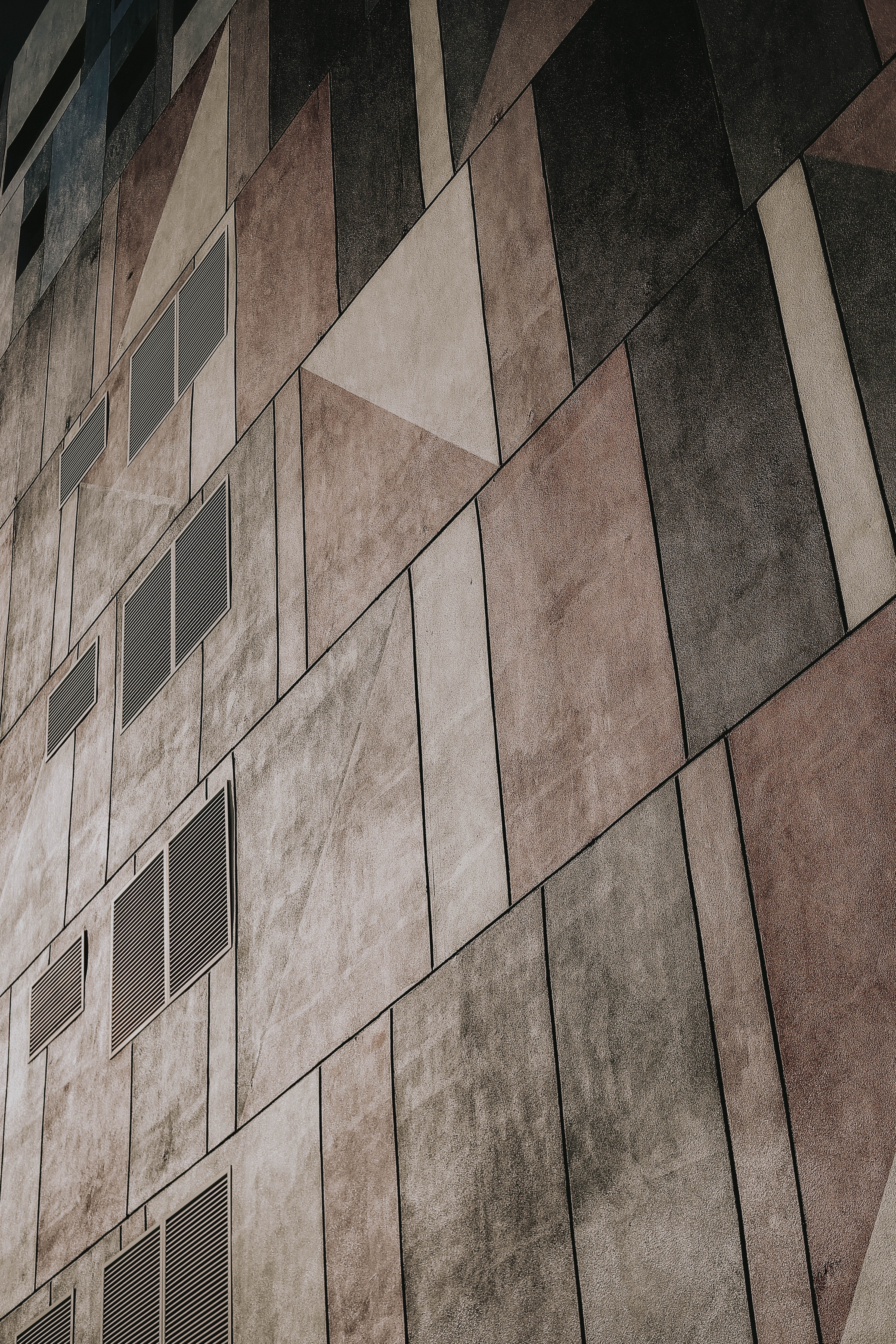 shapes, building exterior, beige, repeatition, vintage, flooring, street, surface, outdoors, texture, office building exterior, wall, city, brown, wall - building feature, Phone HD Wallpaper