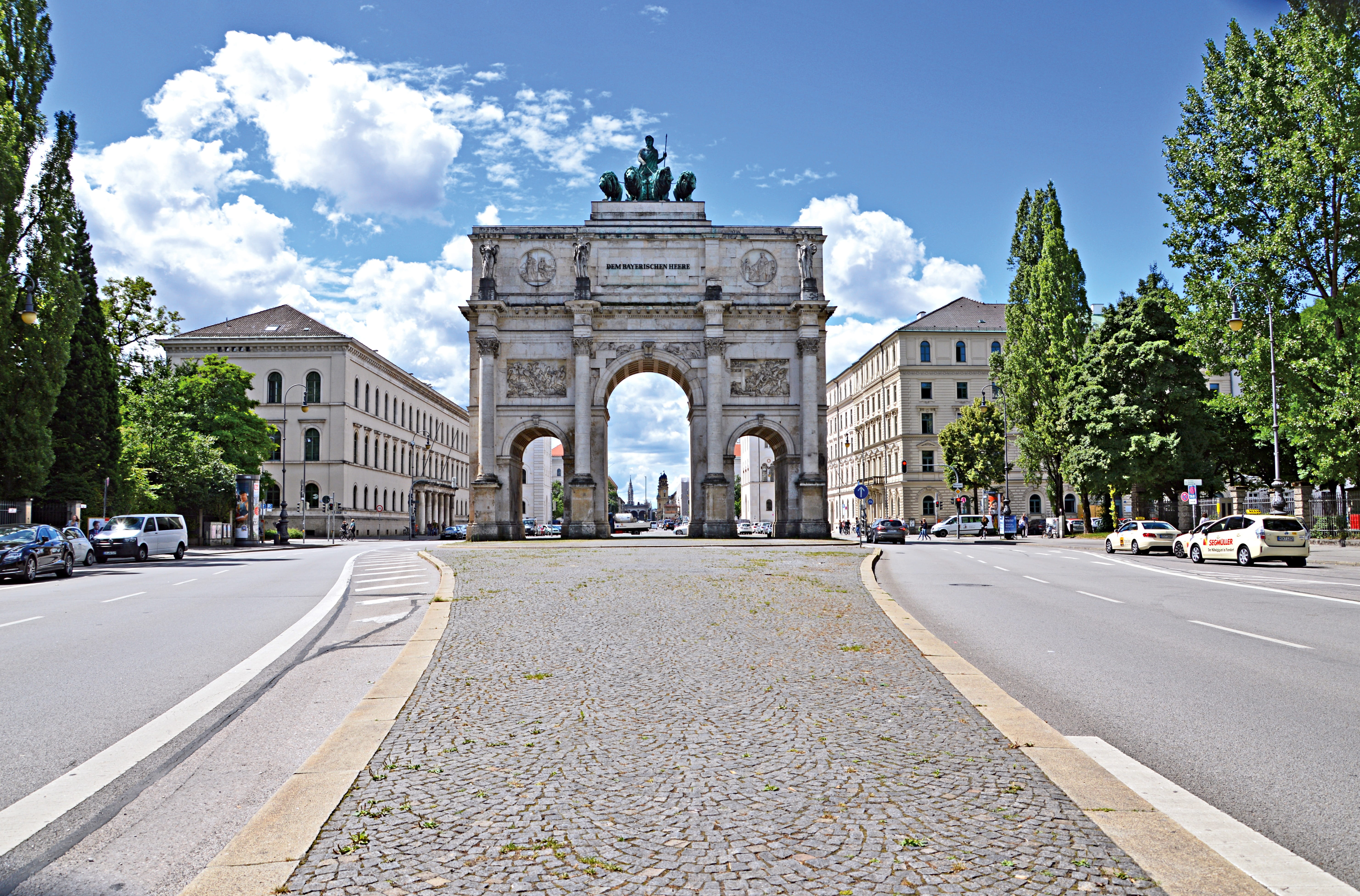 5K, built structure, road, Germany, architecture, the past, gate, transportation, travel, triumphal arch, Siegestor, street, Building, tree, stone, city, HD Wallpaper