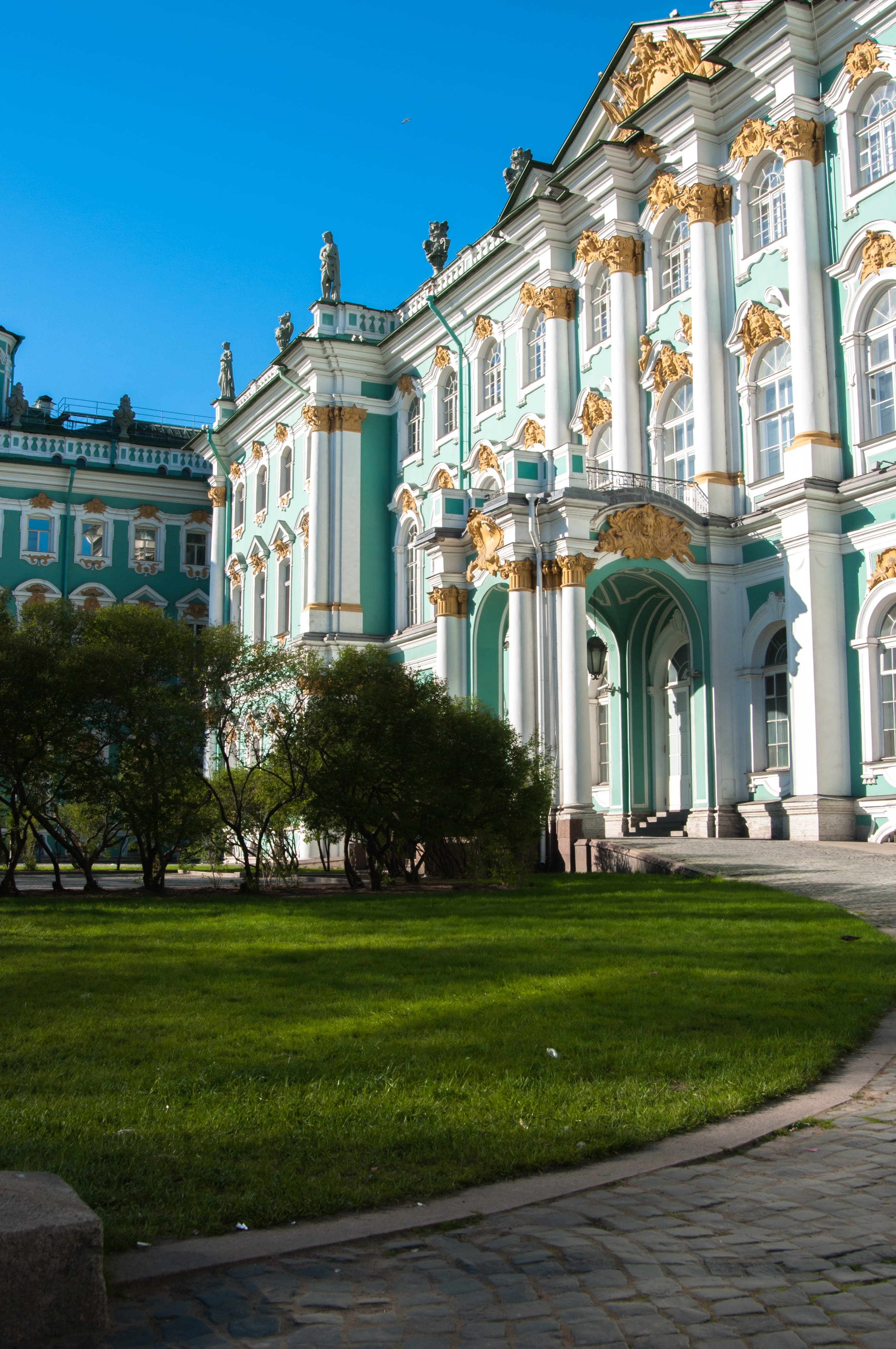 winter palace, day, the past, tourism, architecture, building exterior, nature, historic architecture, sky, architectural column, building, facade, history, Phone HD Wallpaper