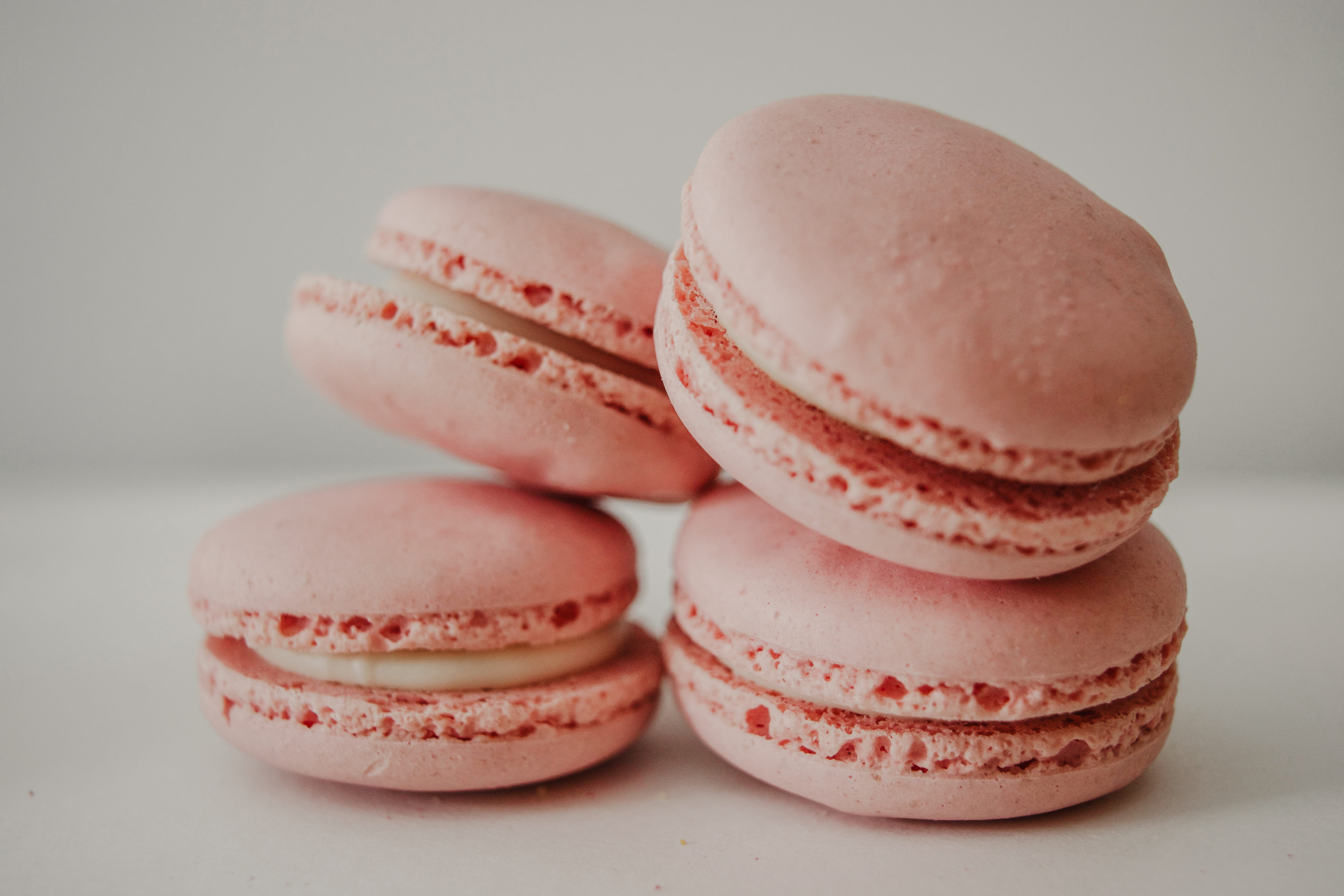 sweet food, no people, biscuit, focus on foreground, indulgence, studio shot, pink, pottery, group of objects, temptation, indoors, burger, jar, snack, HD Wallpaper