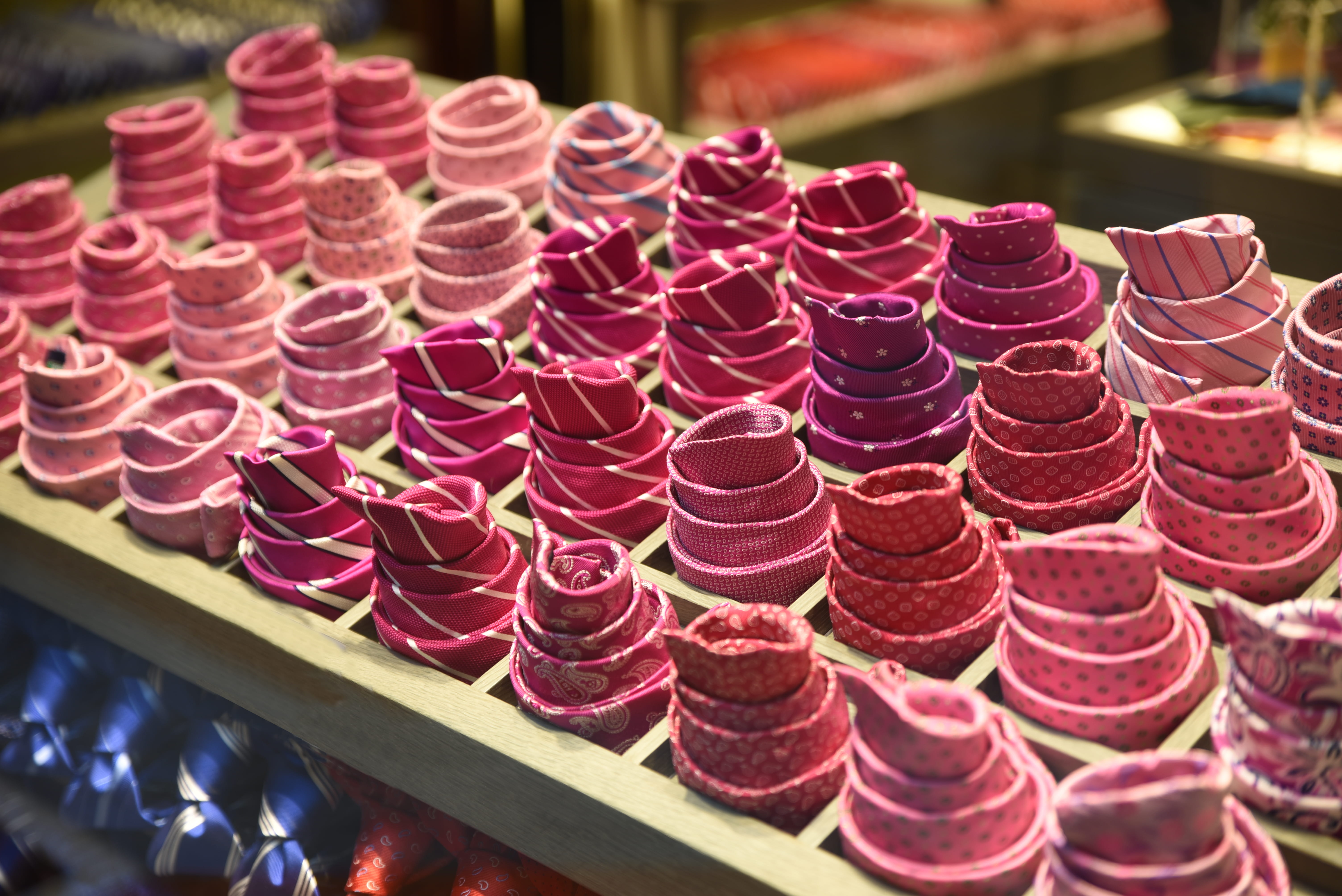 in a row, display, confectionery, food, rack, side by side, dessert, arrangement, temptation, indoors, store, birthday cake, food and drink, burger, ties, HD Wallpaper