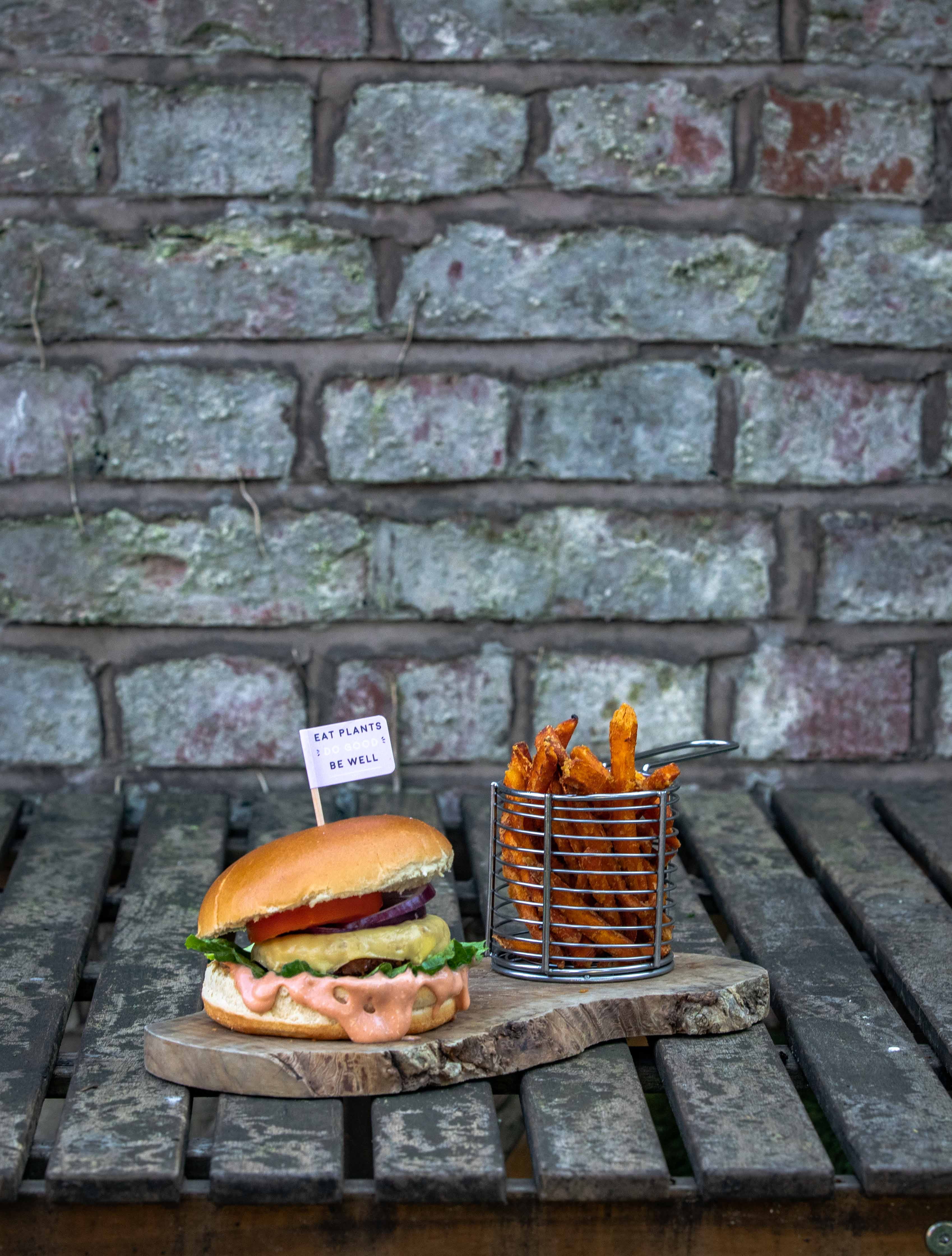 tire, brick, cheese, bun, container, drink, no people, burger, hamburger, soda, 4K, wall, produce, sweet potato, beverage, sandwich, food, deli, fries, Phone HD Wallpaper