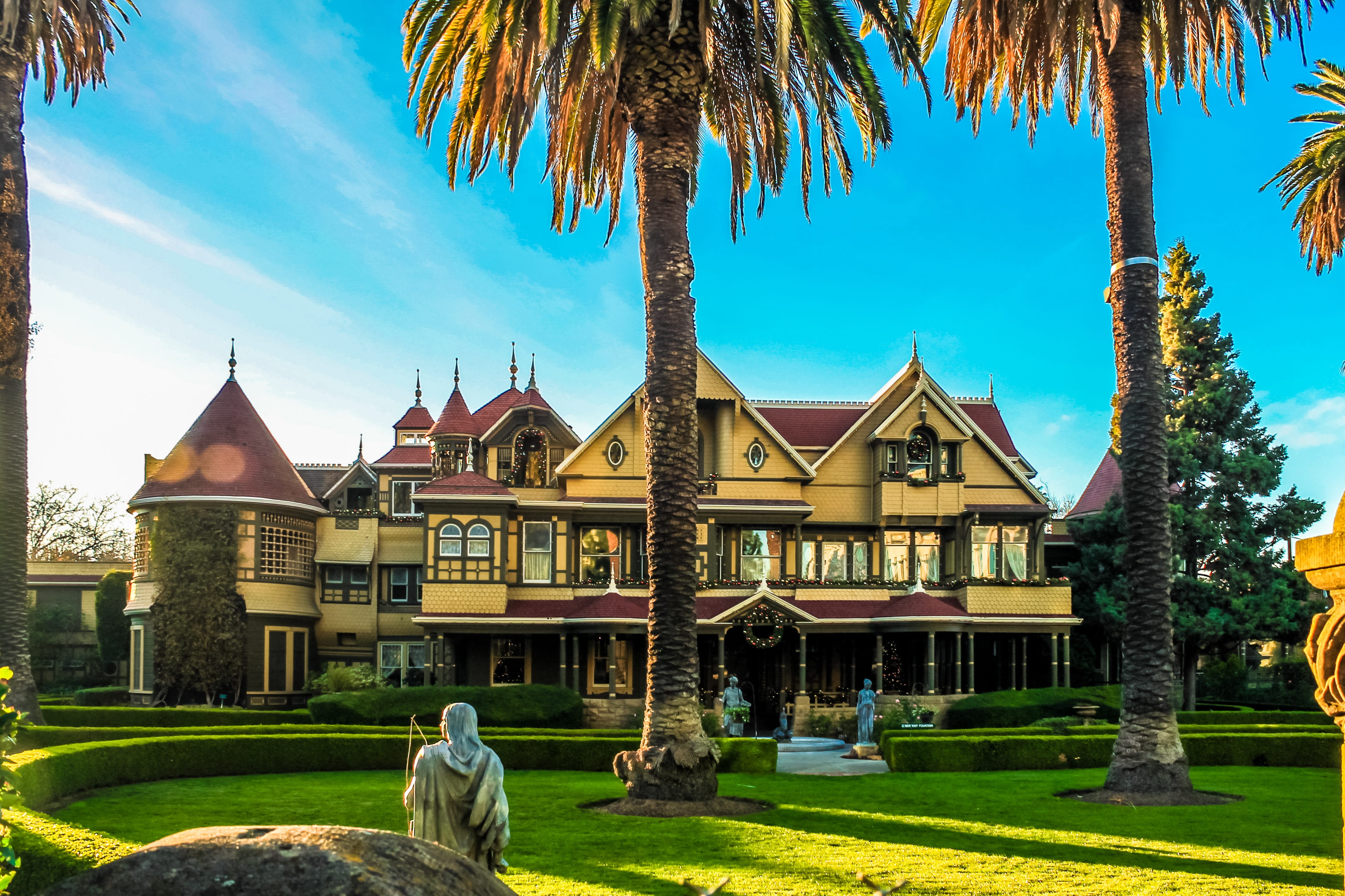 house, real people, dove, San Jose, Winchester, House, 4K, Mystery, san, nature, sky, interior, ca, day, glass, architecture, building, statue, outdoors, HD Wallpaper