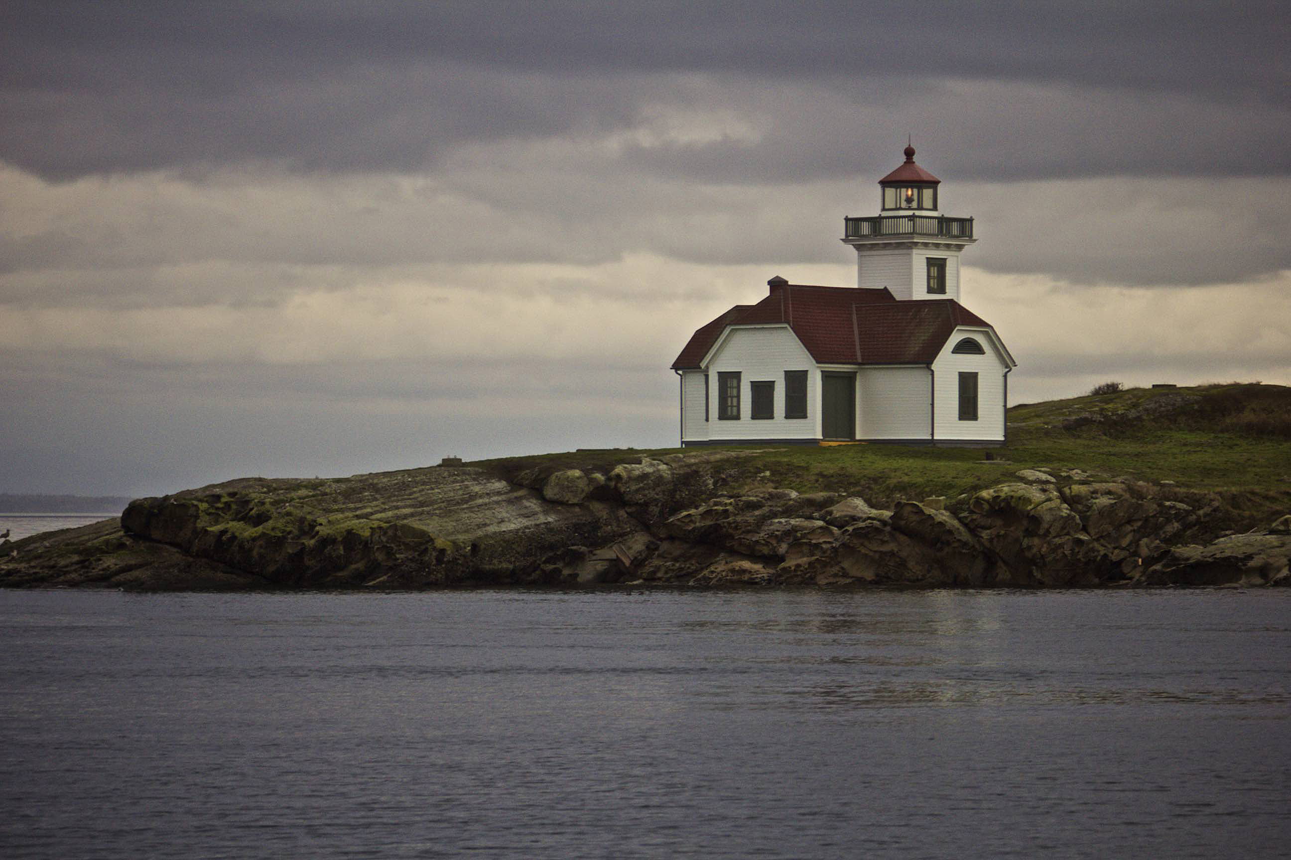 architecture, belief, nature, sea, patos island, tower, lighthouse, washington state, outdoors, cloud - sky, land, guidance, sky, building exterior, san juan islands, HD Wallpaper