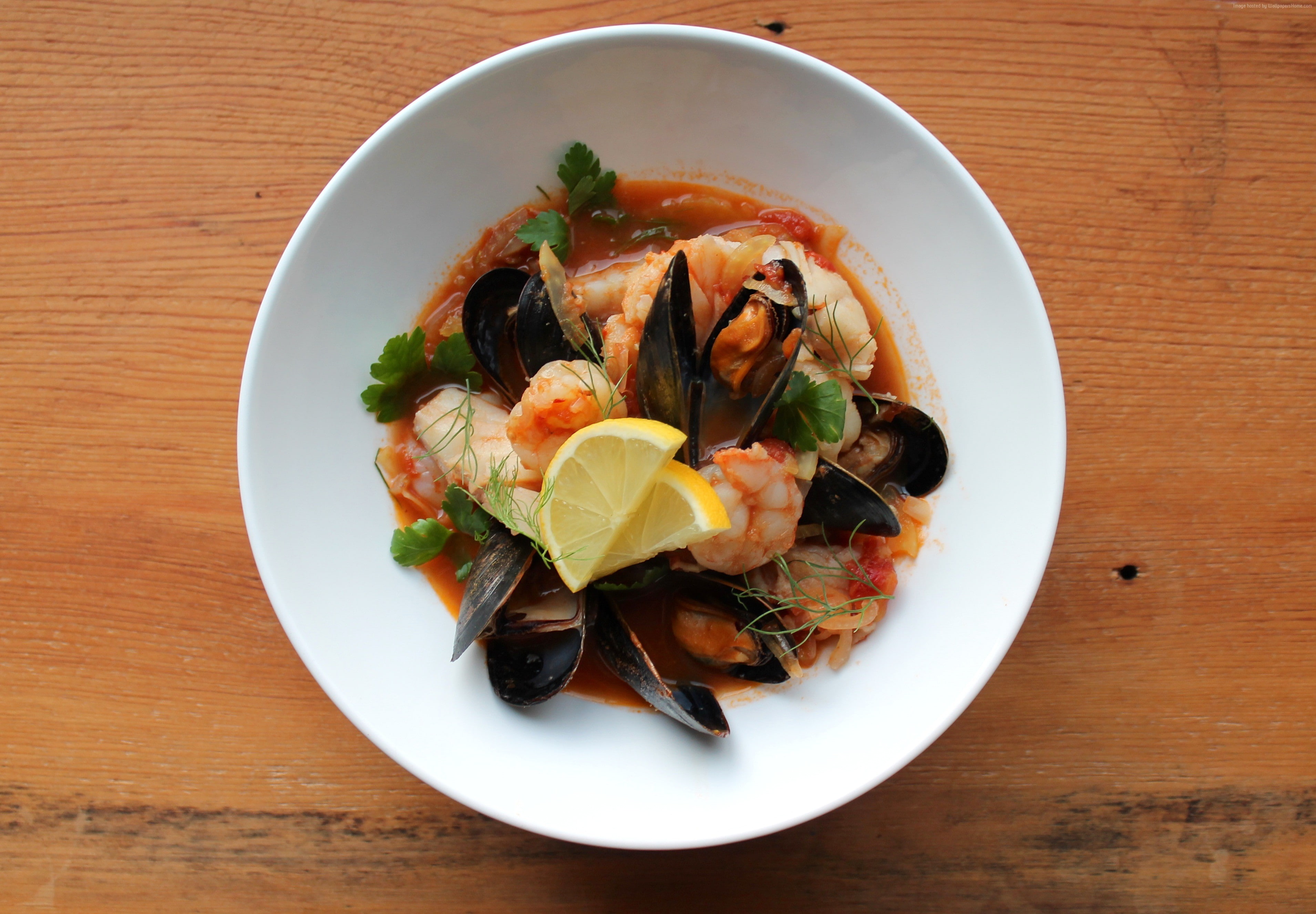 seafood, table, ready-to-eat, shrimp, wellbeing, still life, directly above, seafood soup, high angle view, greens, wood - material, indoors, mussels, tomatoes, HD Wallpaper