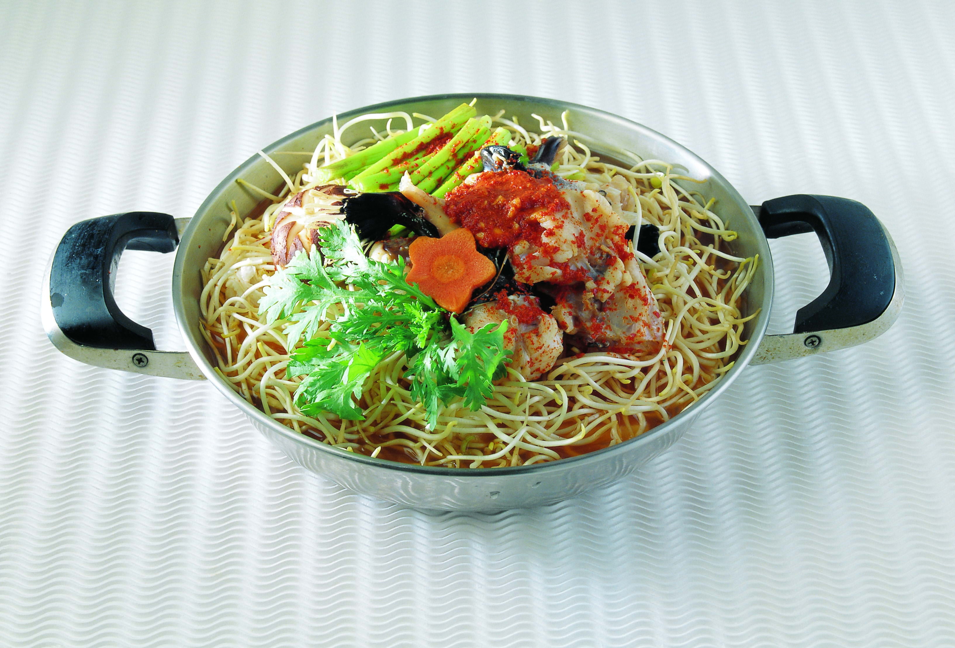 meat, directly above, heat - Temperature, meal, spaghetti, dinner, ready-to-eat, dishes, close-up, food, garnish, no people, tomato, asia, eating, sauce, HD Wallpaper