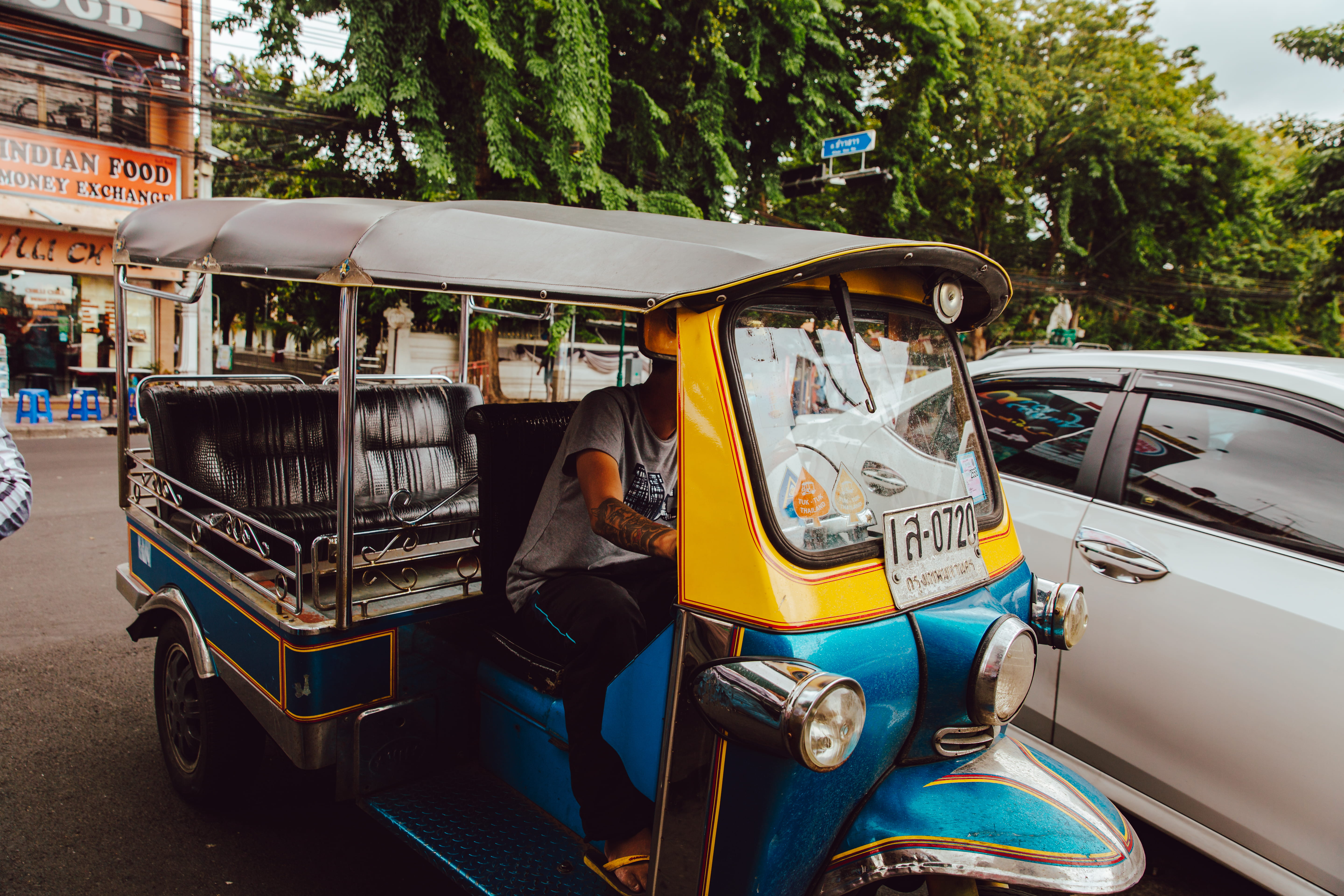 rickshaw, jinrikisha, near, blue, yellow, public transportation, land vehicle, car, white, street, road, auto, transportation, city, incidental people, HD Wallpaper
