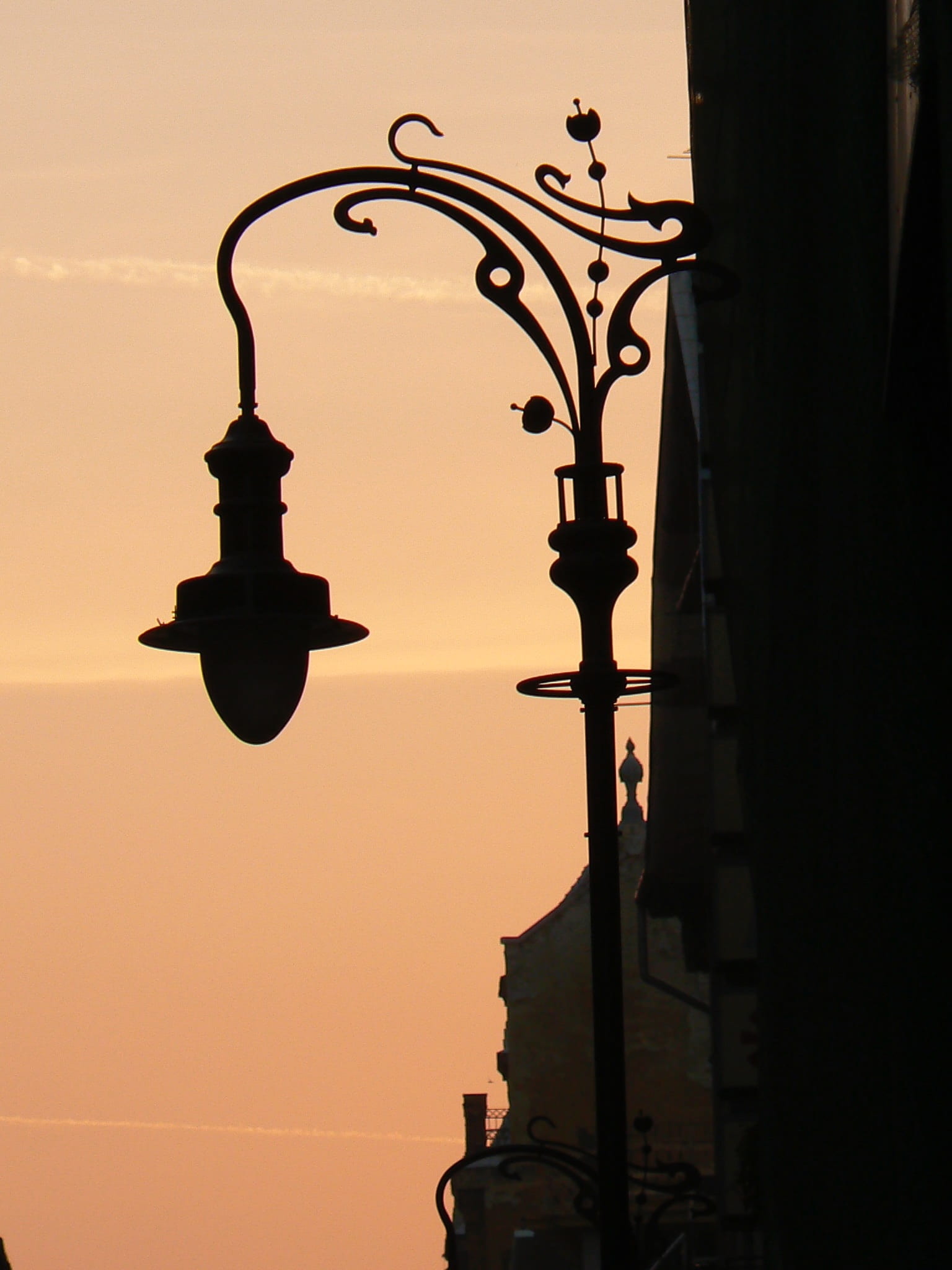streetlamp, detail, architecture, no people, metal, built structure, 1080P, nature, low angle view, building exterior, city, sky, orange color, outdoors, Phone HD Wallpaper