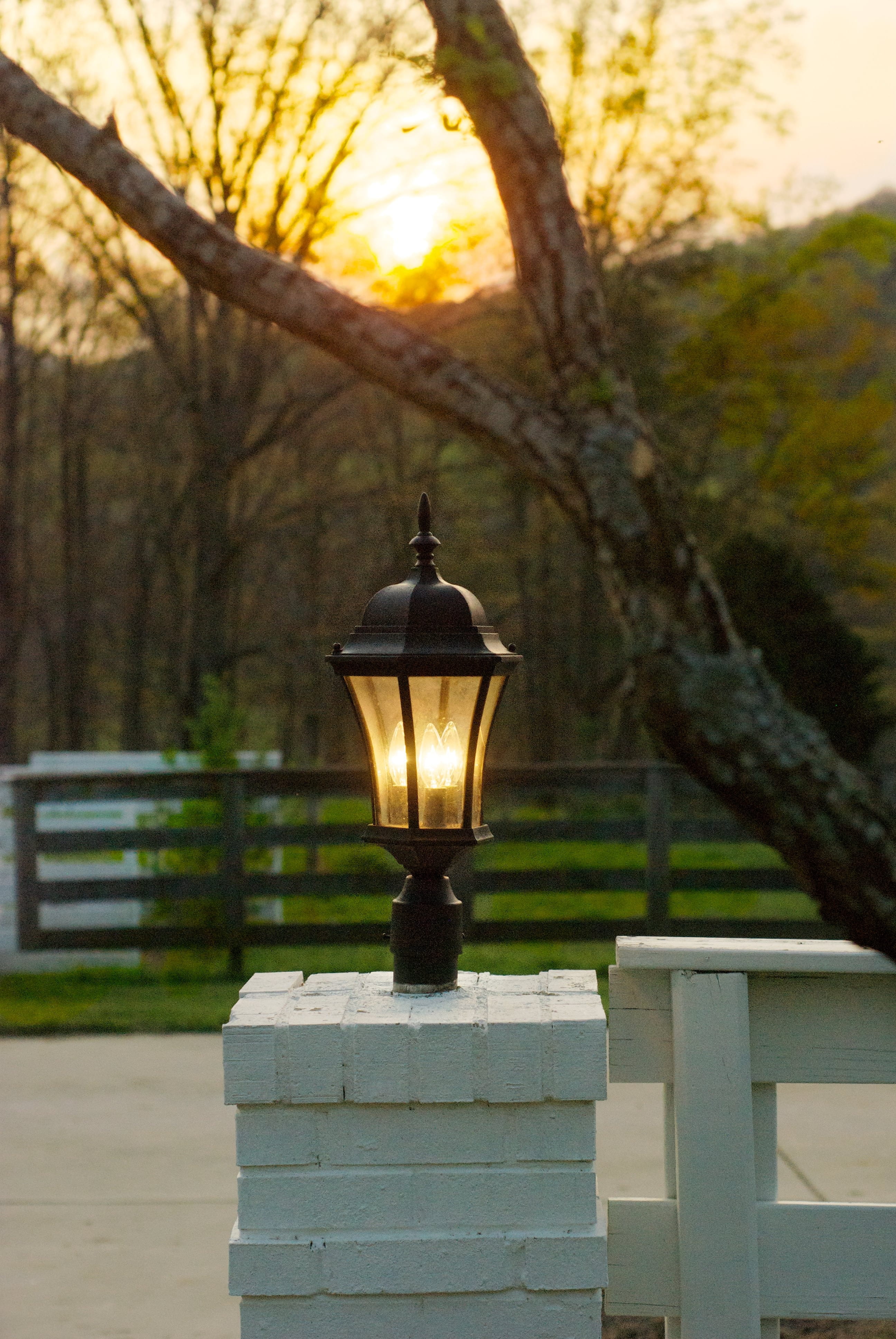 street lamp, no people, 4K, antique, focus on foreground, streetlight, light, lantern, nature, lamppost, traditional, metal, sunset, illuminated, lighting equipment, Phone HD Wallpaper