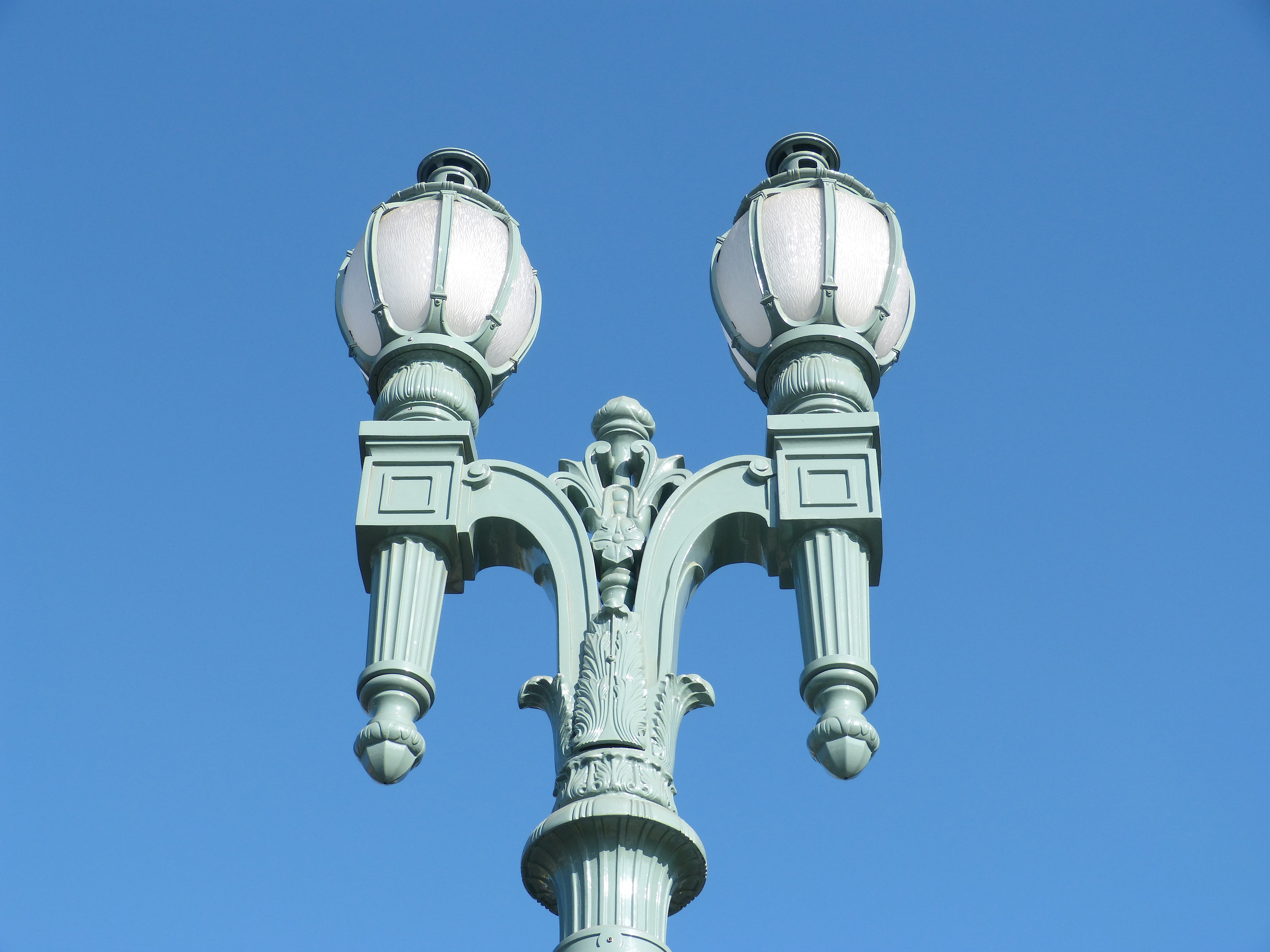 architecture, statue, lighting equipment, blue, streetlight, art deco, city lights, outdoors, ornate, no people, nature, lampposts, day, streetlamp, electric Lamp, HD Wallpaper