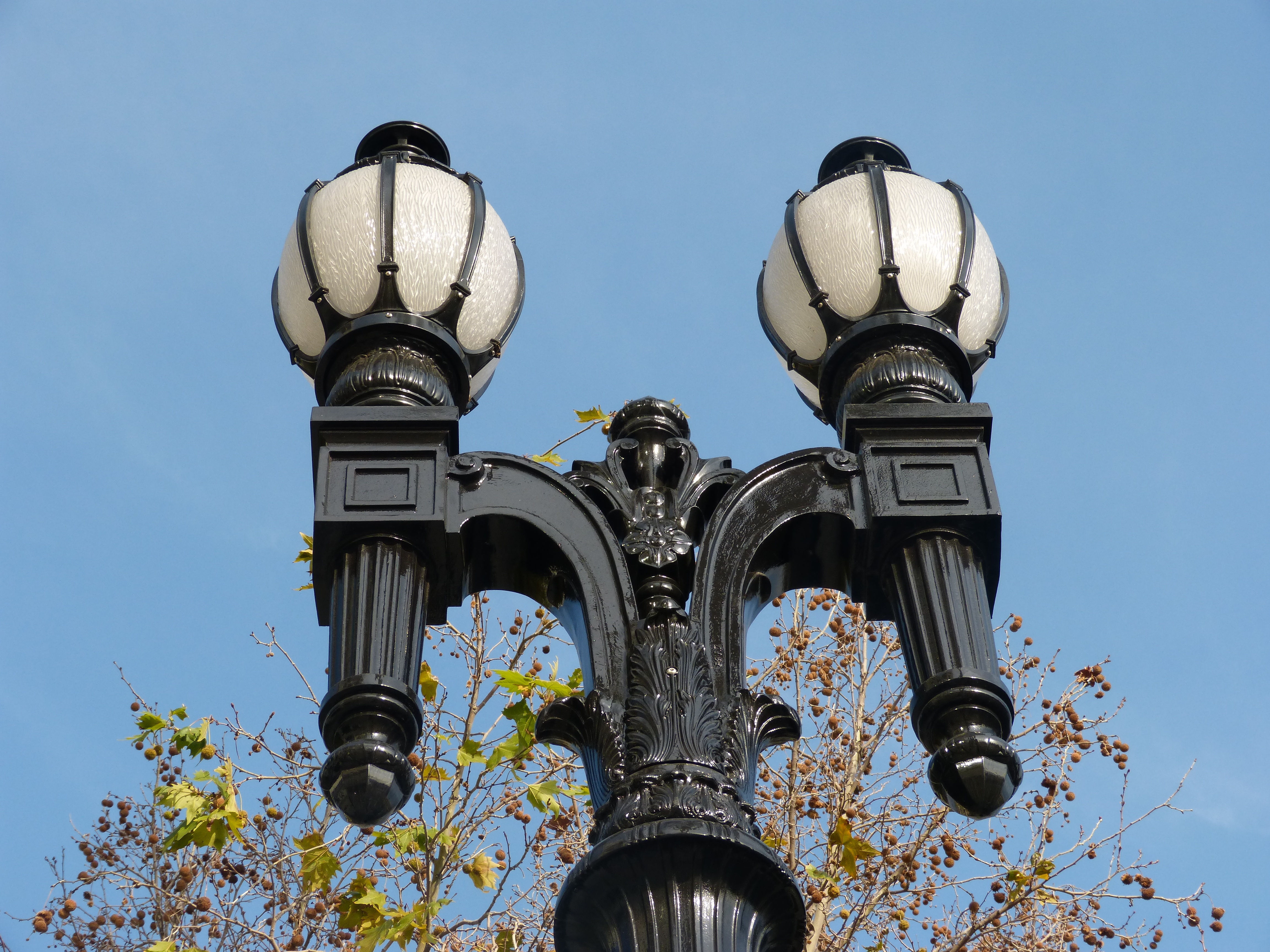 architecture, lamp posts, building, outdoors, clear sky, electric lamp, the past, street light, sky, built structure, low angle view, light, nature, 4K, HD Wallpaper