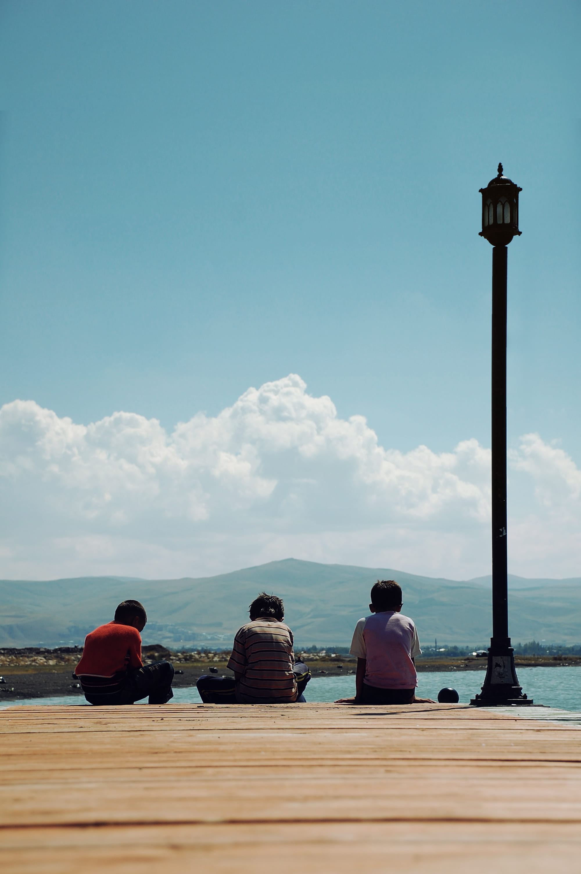 women, sky, outdoors, relaxation, wharf, sea, lake van, sitting, real people, day, clouds, adult, group of people, bench, nature, people, turkey, leisure activity, Phone HD Wallpaper