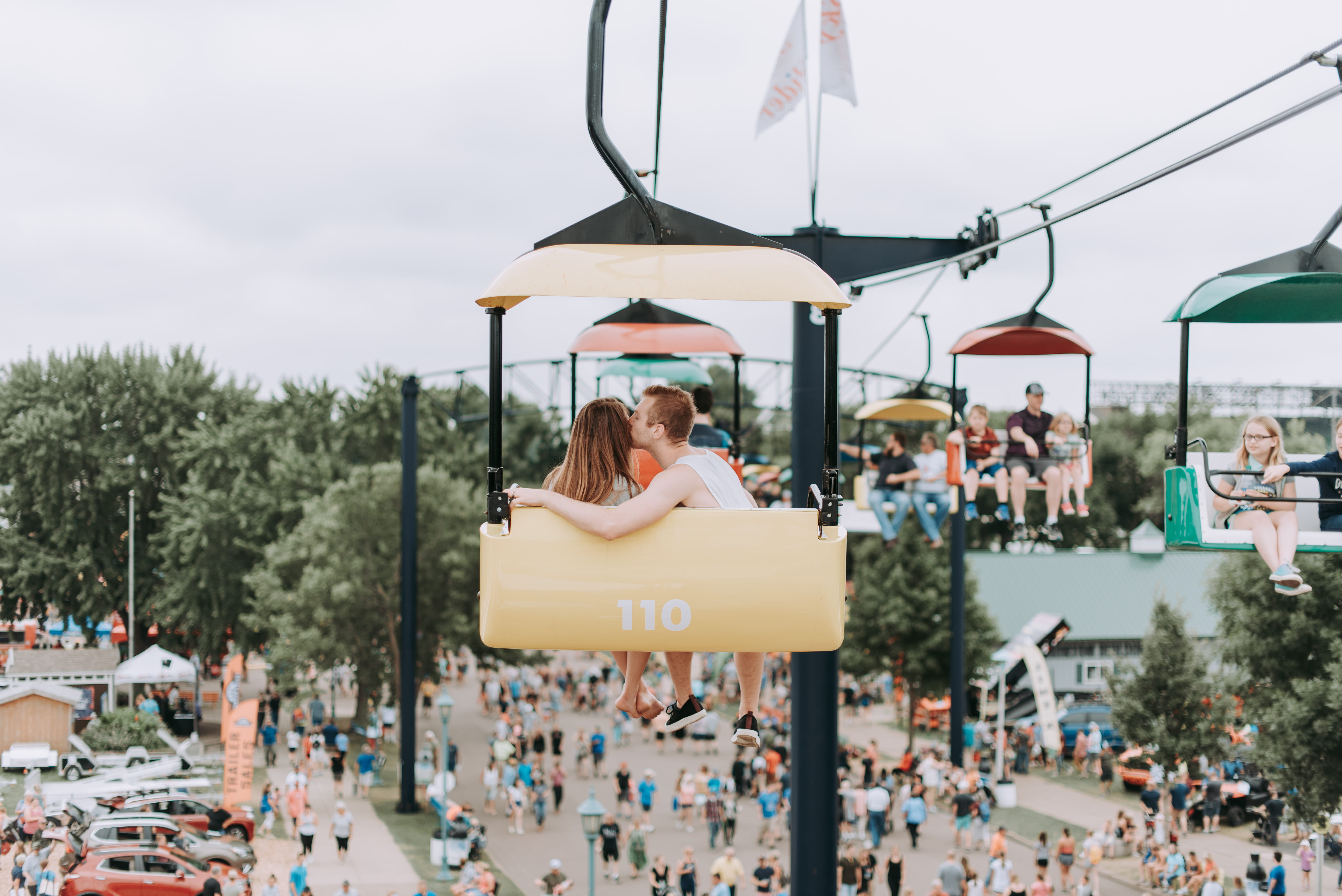 male, play, lifestyles, adventure, 5K, man, explore, fun, amusement park, crowd, people, woman, bright, cable, daytime, riding, tourist, street, outdoors, HD Wallpaper
