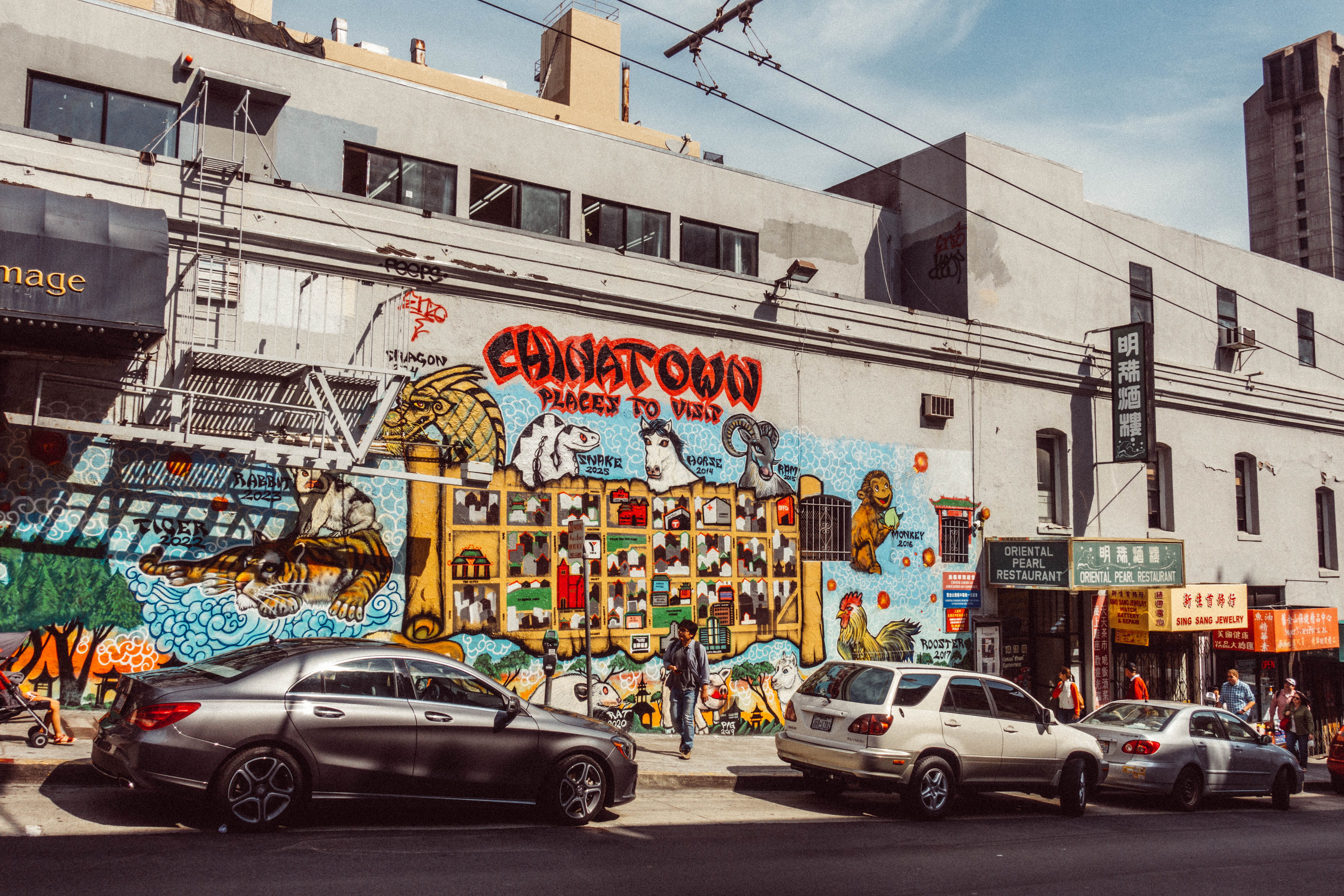 travel, 5K, graffiti, architecture, vacation, street, building exterior, on the move, mural, outdoors, daytime, car, parked, motor vehicle, transportation, HD Wallpaper
