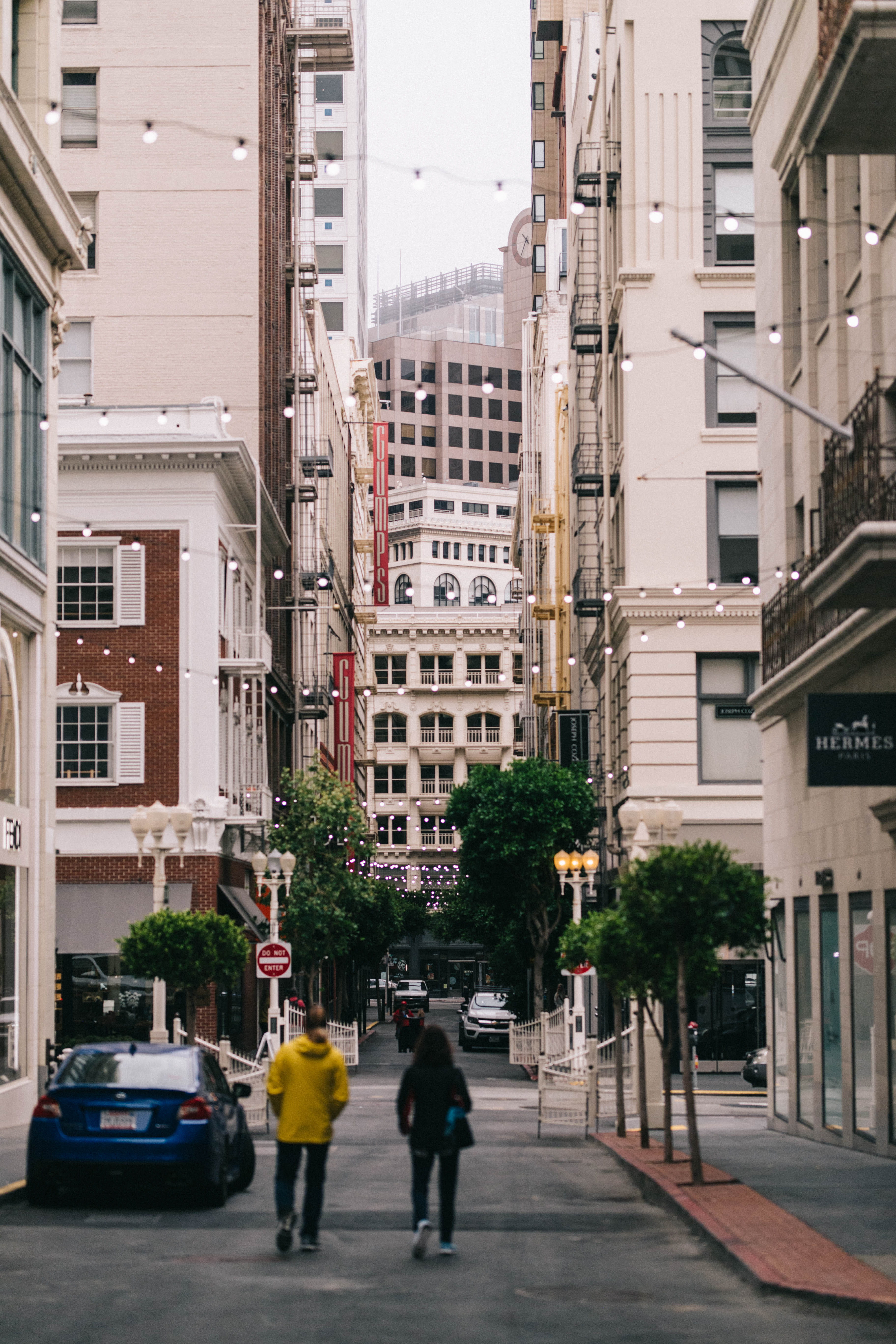 san francisco, explore, men, architecture, 5K, walking, city Life, woman, light, street, daytime, bokeh, day, building, pedestrian, people, editorial, Phone HD Wallpaper