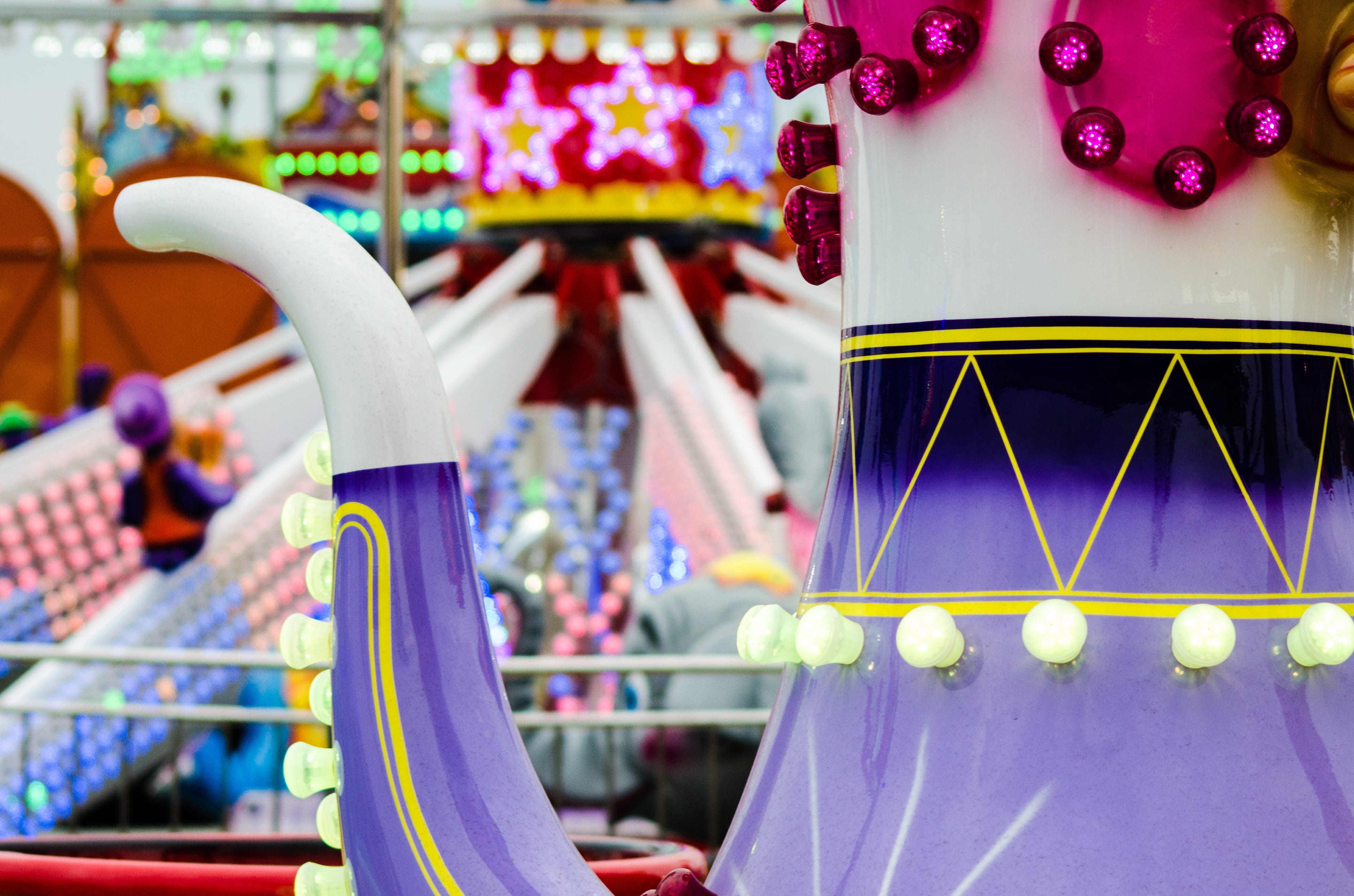 leisure activity, glow, happy, traditional Festival, cultures, traveling Carnival, fun, real people, amusement Park Ride, Teacups, round, lifestyles, entertainment, HD Wallpaper