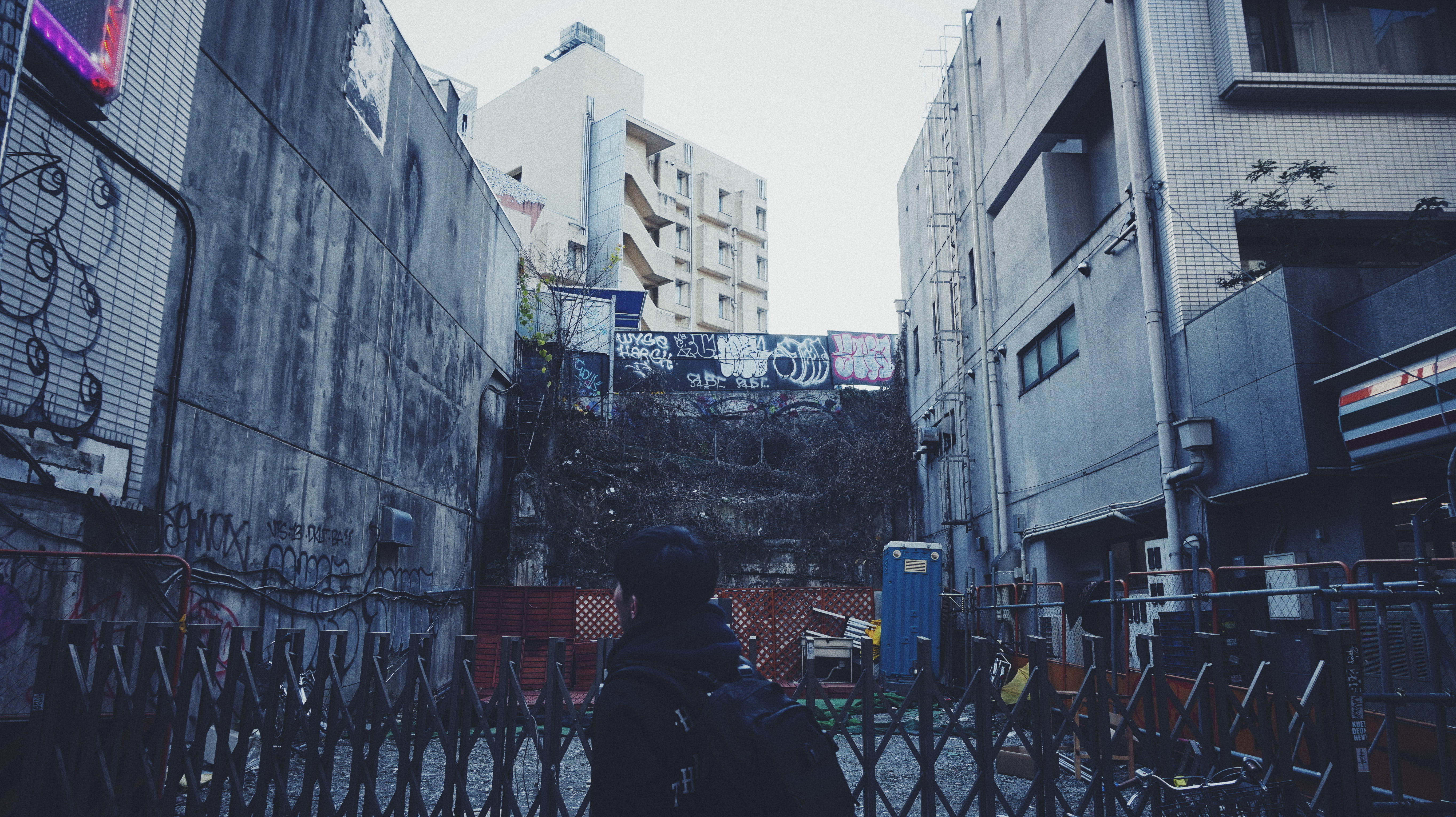 day, city life, tokyo, shibuya, one person, outdoors, leisure activity, men, rear view, residential district, city, street, japan, architecture, building exterior, HD Wallpaper