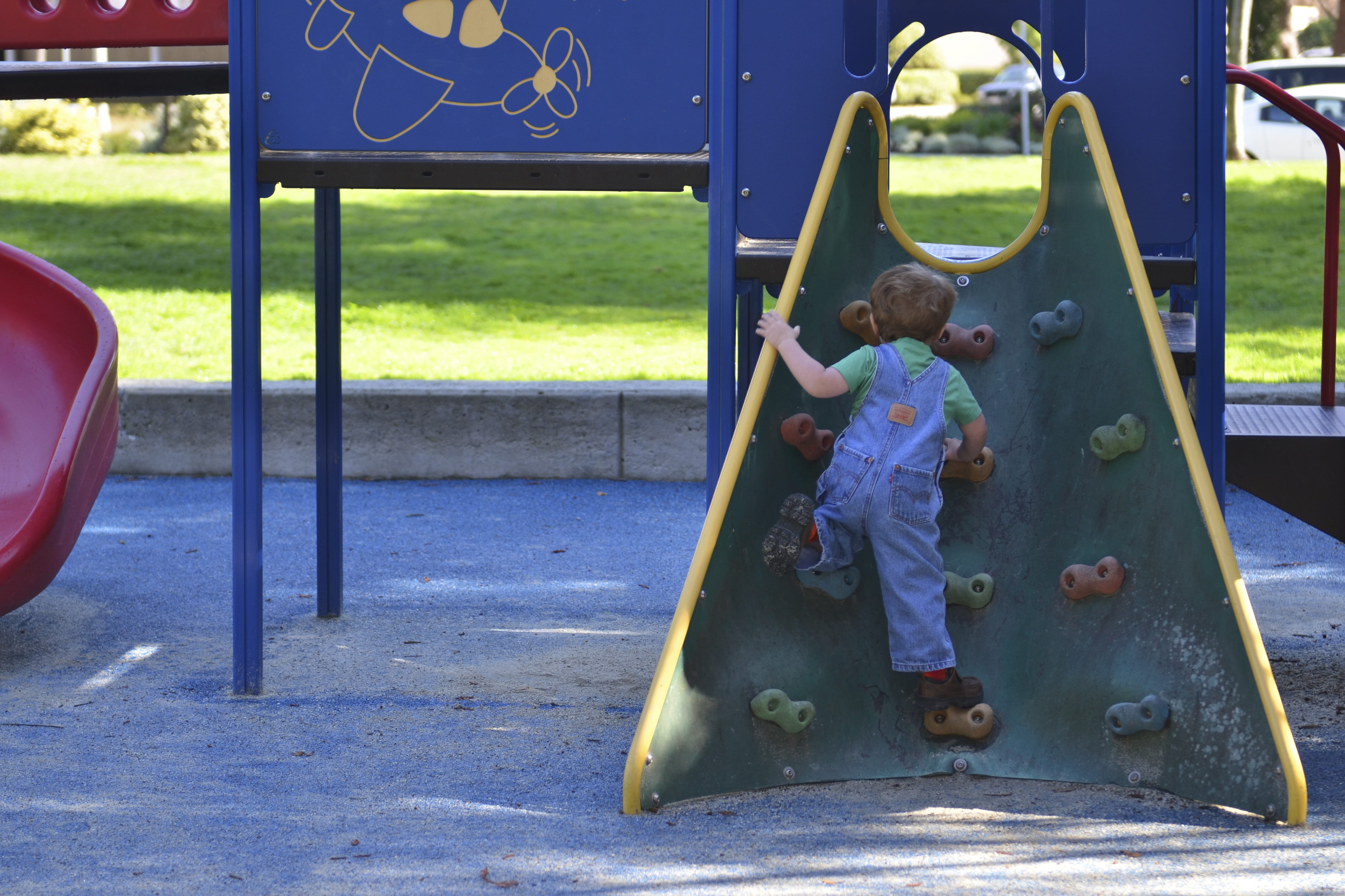 women, babies And Children, park - Man Made Space, playing, Boy, slide - Play Equipment, day, men, casual clothing, childhood, people, kid, Playground, HD Wallpaper