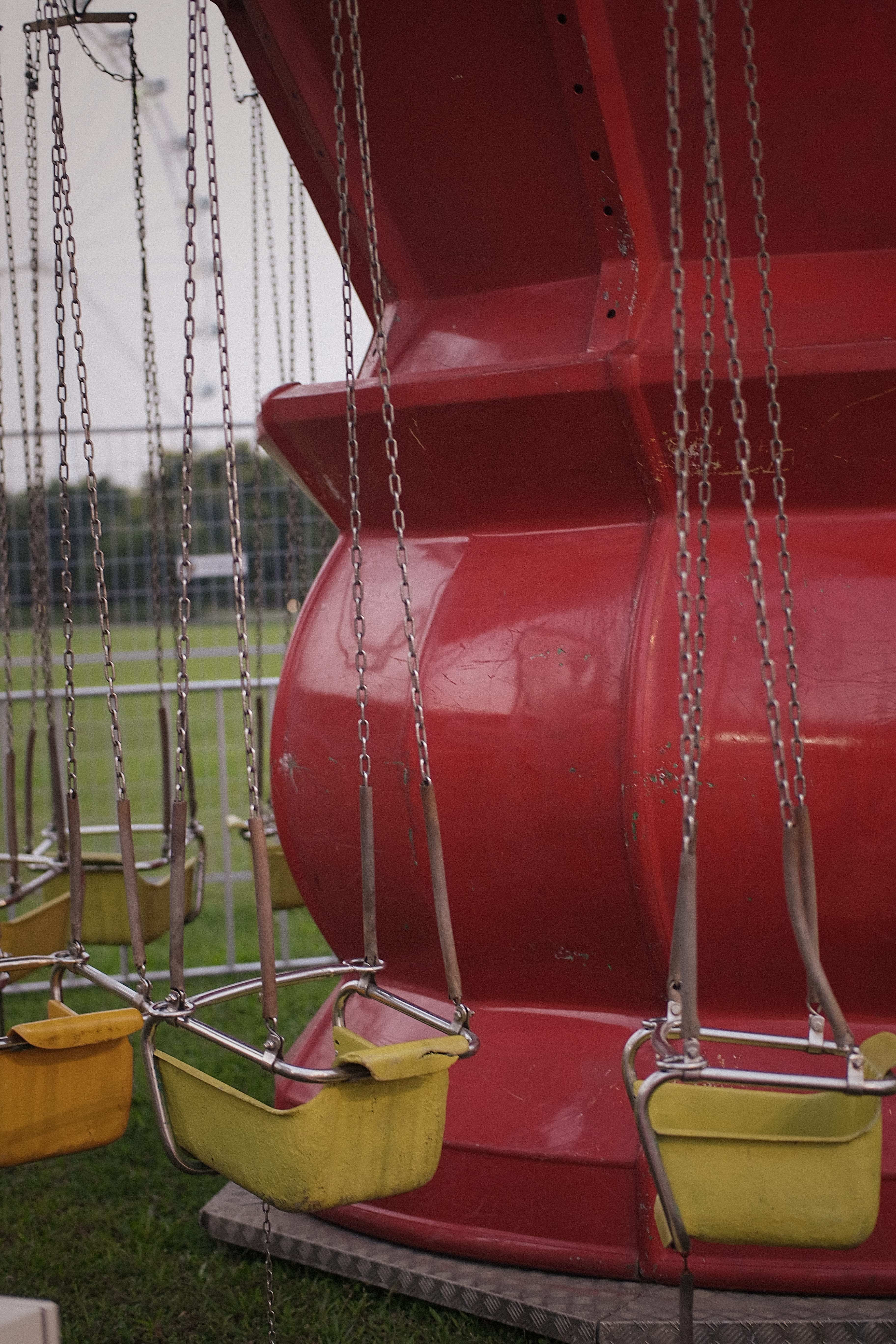 close-up, toy, wood, park, indoor play area, absence, amusement park ride, chain, rust, home decor, sphere, 5K, park - man made space, metal, nature, rope, Phone HD Wallpaper