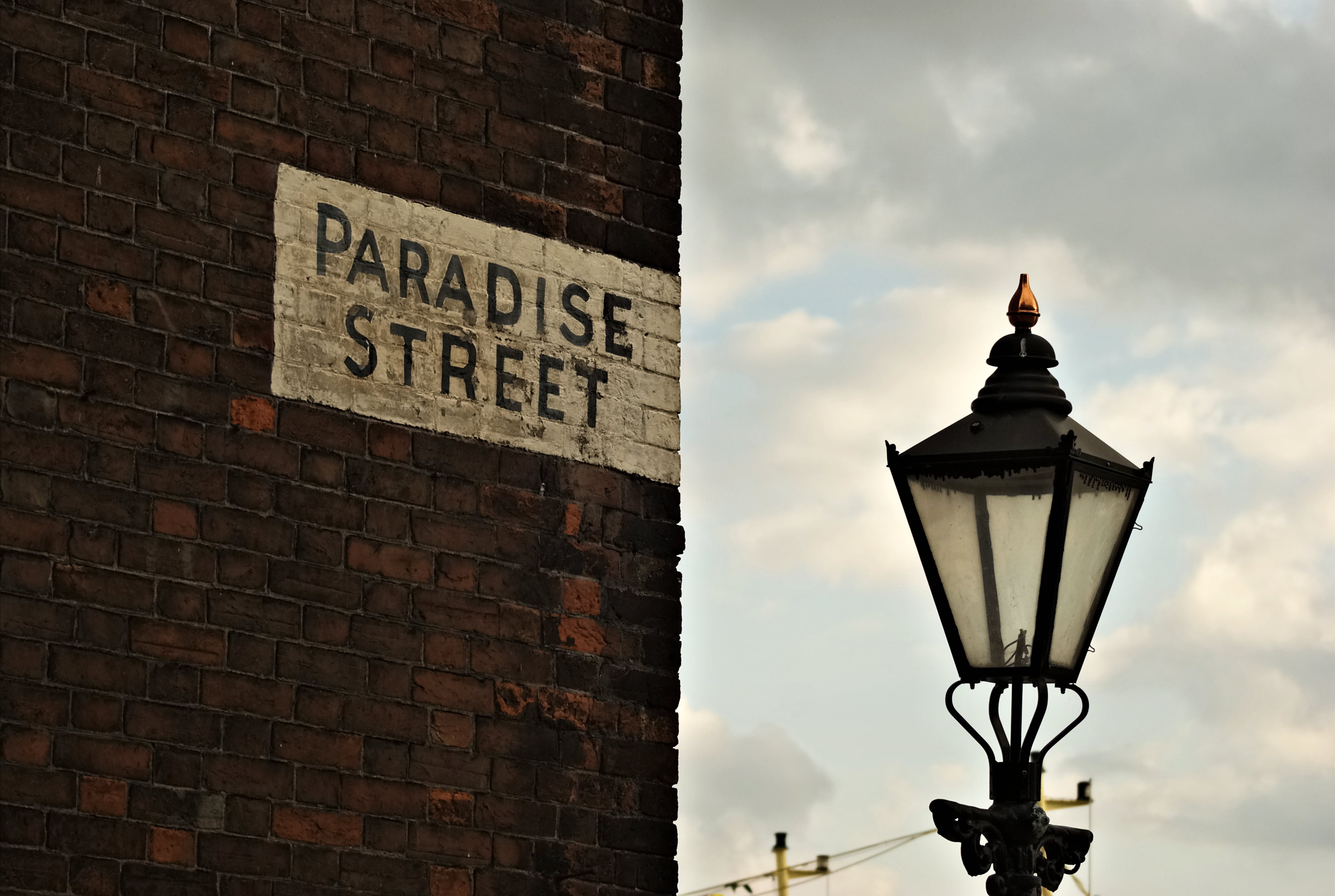 electric Lamp, cultures, cloud - sky, wall - building feature, brick, 4K, brick wall, town, lamp, travel, old, street Light, sky, building Exterior, building, HD Wallpaper