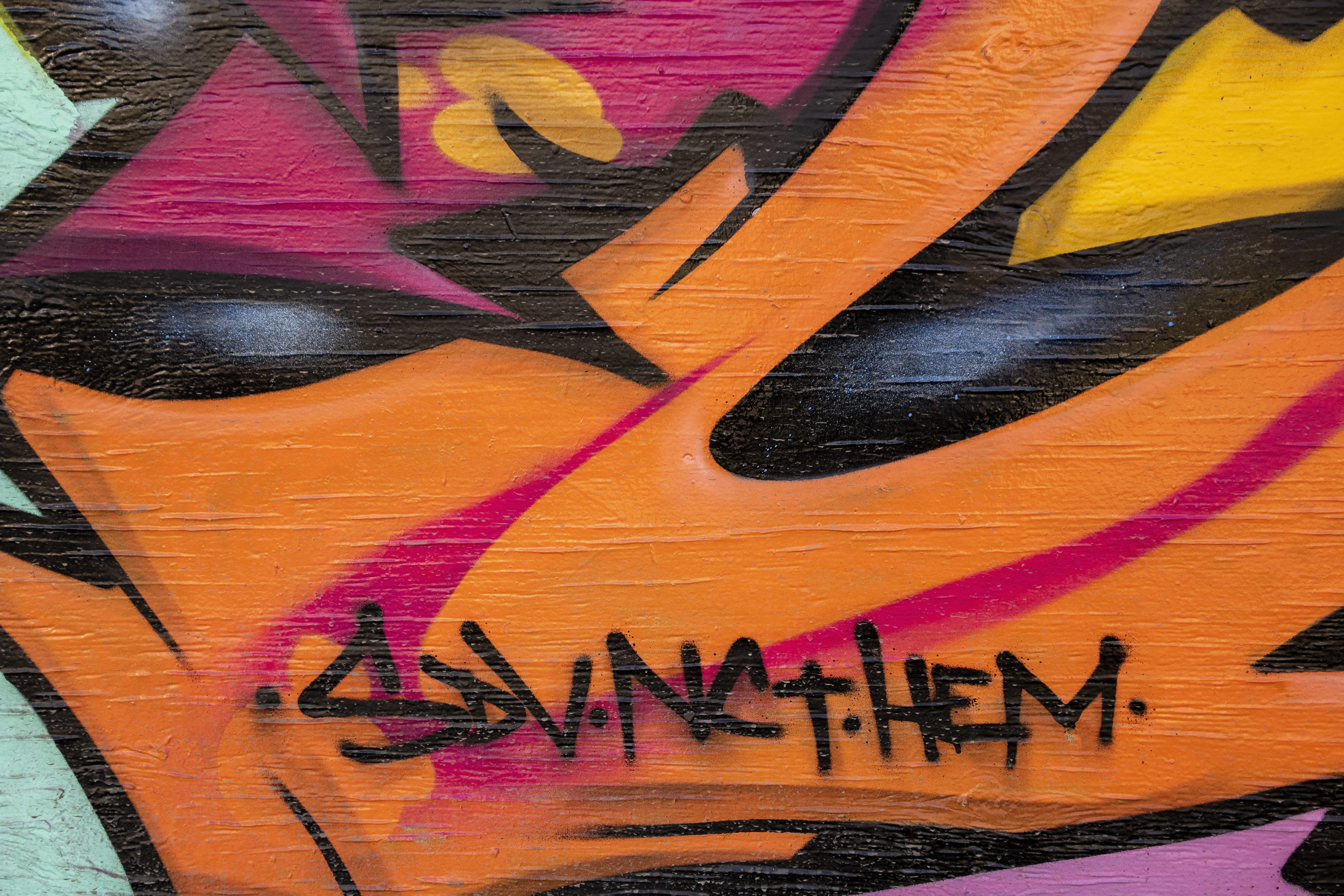 multi colored, graffiti art, close-up, built structure, textured, graffiti, paint, urban, art, mural, spray paint, no people, communication, grunge, purple, HD Wallpaper