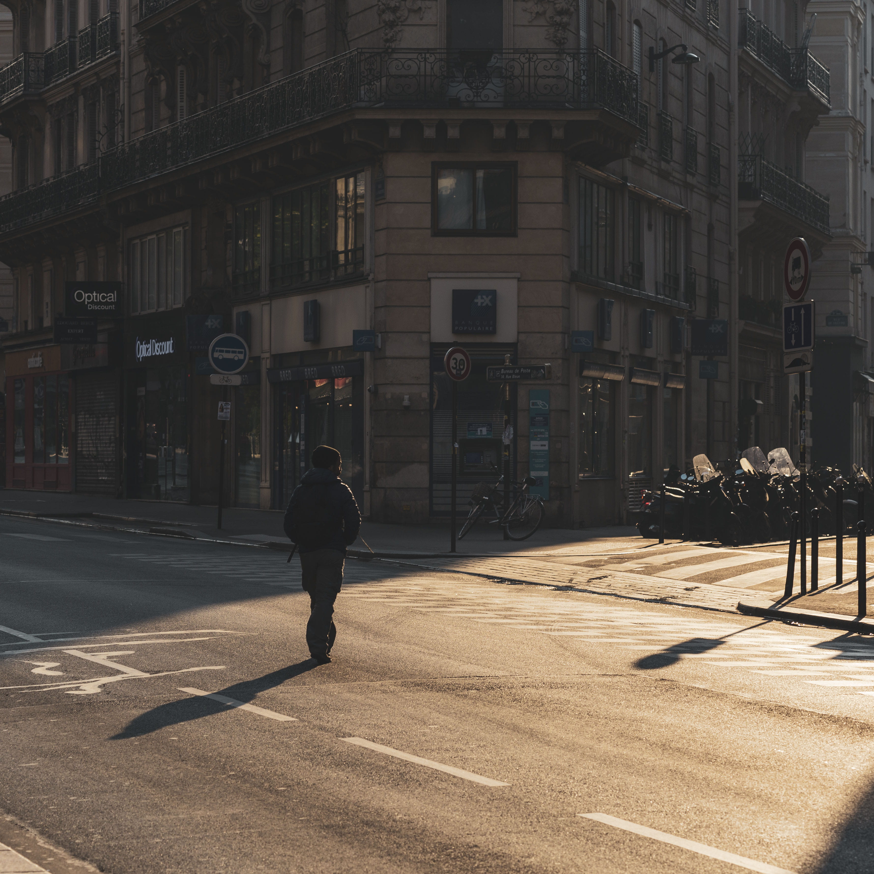 footpath, asphalt, built structure, building exterior, path, city, full length, sign, city life, men, machine, rear view, vehicle, shadow, urban, pedestrian, Phone HD Wallpaper