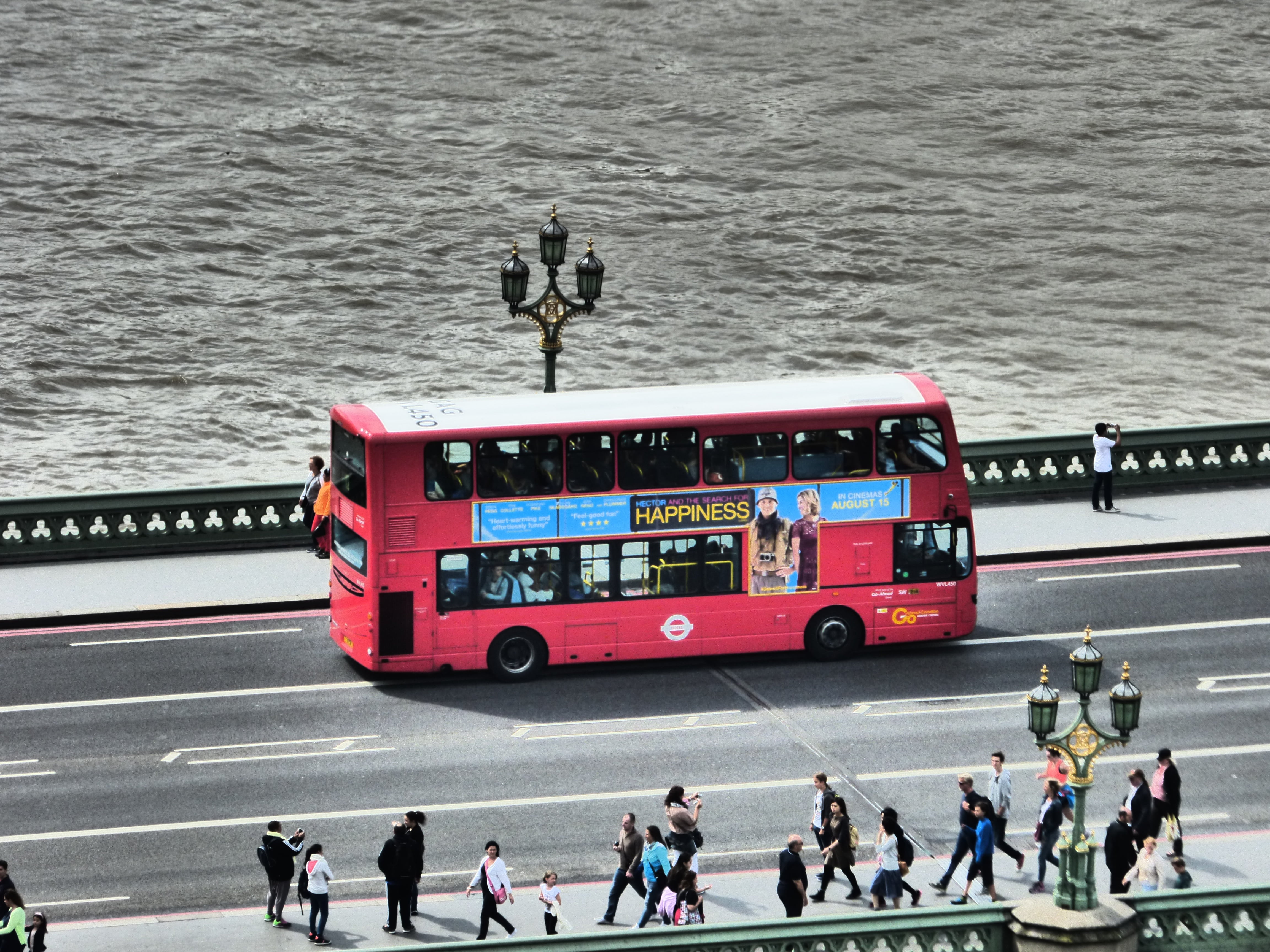 large group of people, high angle view, bus, road, uK, art, tourist, decker, double, water, traffic, urban Scene, passenger, group of people, double decker bus, HD Wallpaper