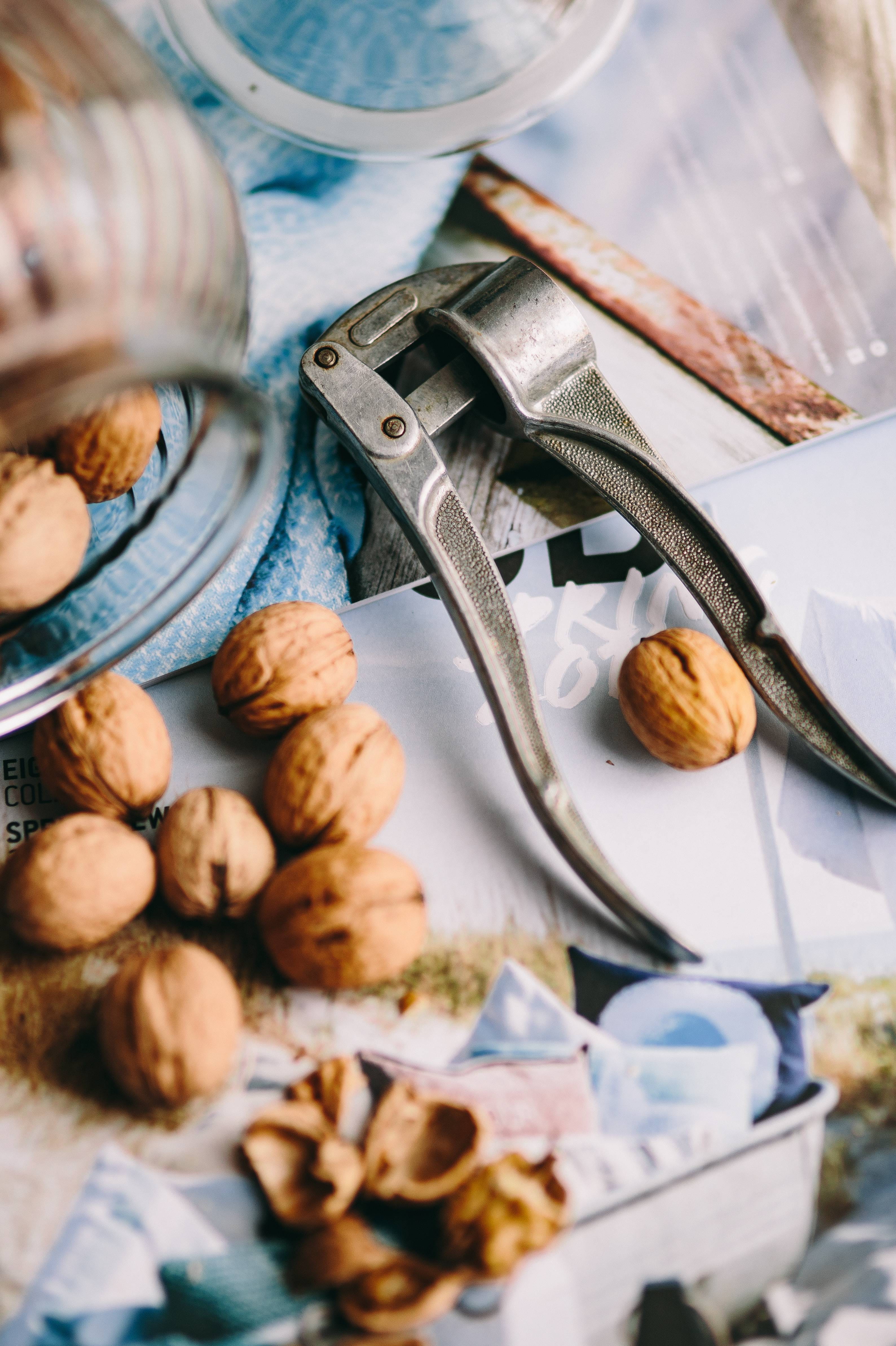 shake, walnut, walnuts, indoors, healthy eating, Jar, nut - Food, bowl, nuts, 4K, still life, snack, food, healthy, muesli, nut, oatmeal, collection, fit, Phone HD Wallpaper