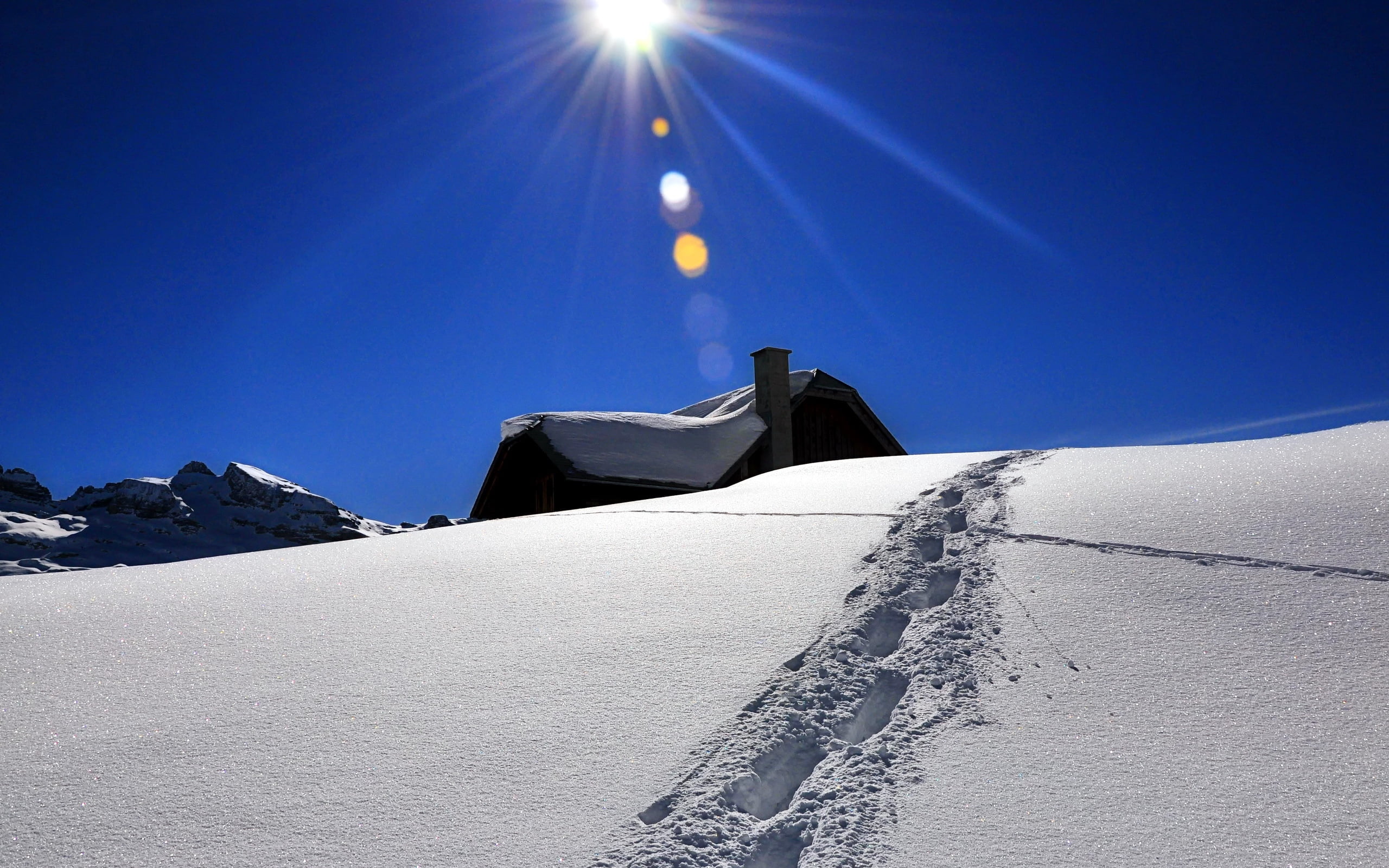 travel, mountain, frost, sport, nature, snowcapped mountain, field, white, cold temperature, adventure, 2K, sunbeam, hill, scenics, ice, scenics - nature, HD Wallpaper