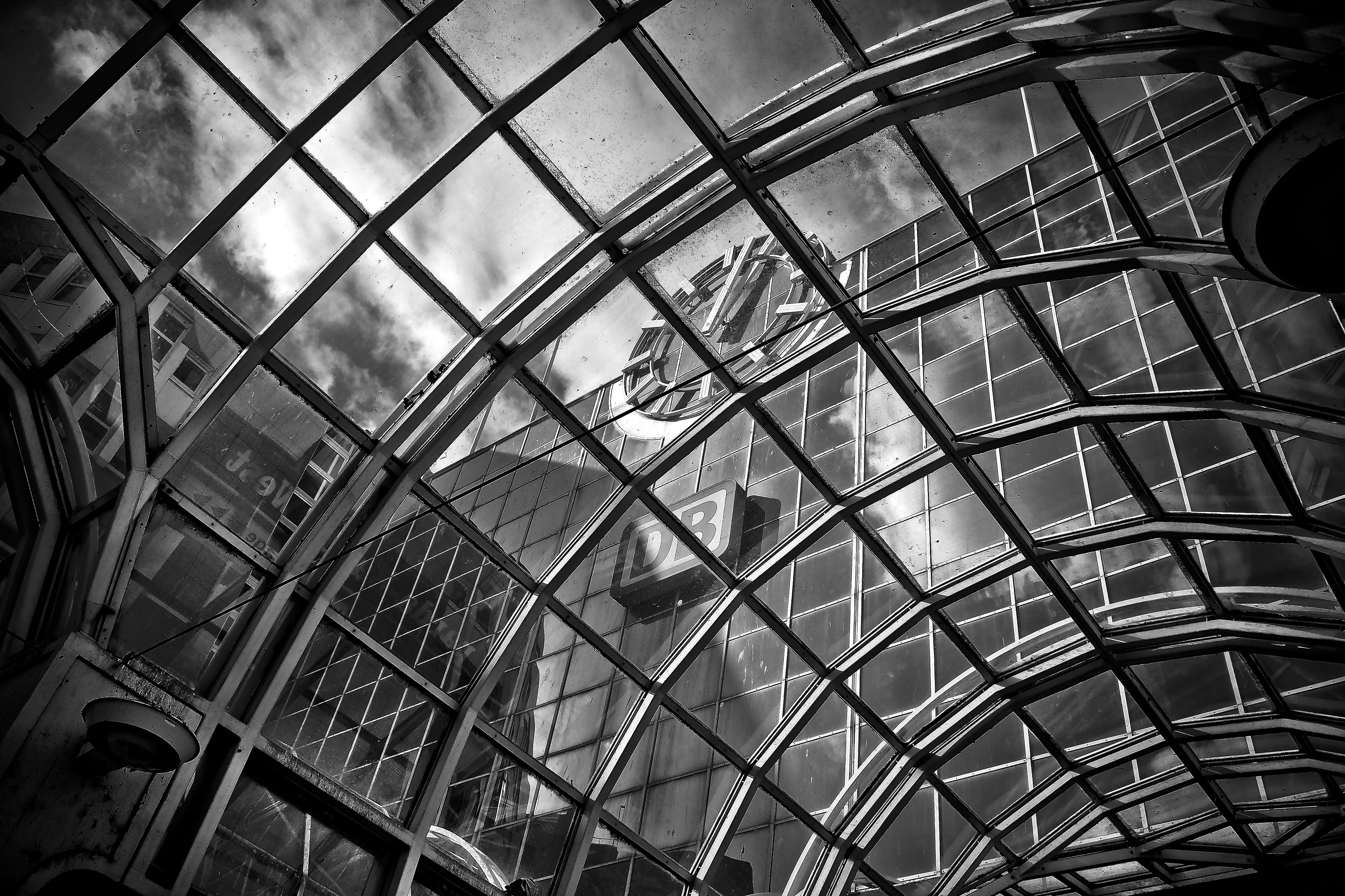 structure, full frame, steel structure, glass surface, dome, urban, low angle view, Facade, design, Architecture, railway station, reflection, technology, HD Wallpaper