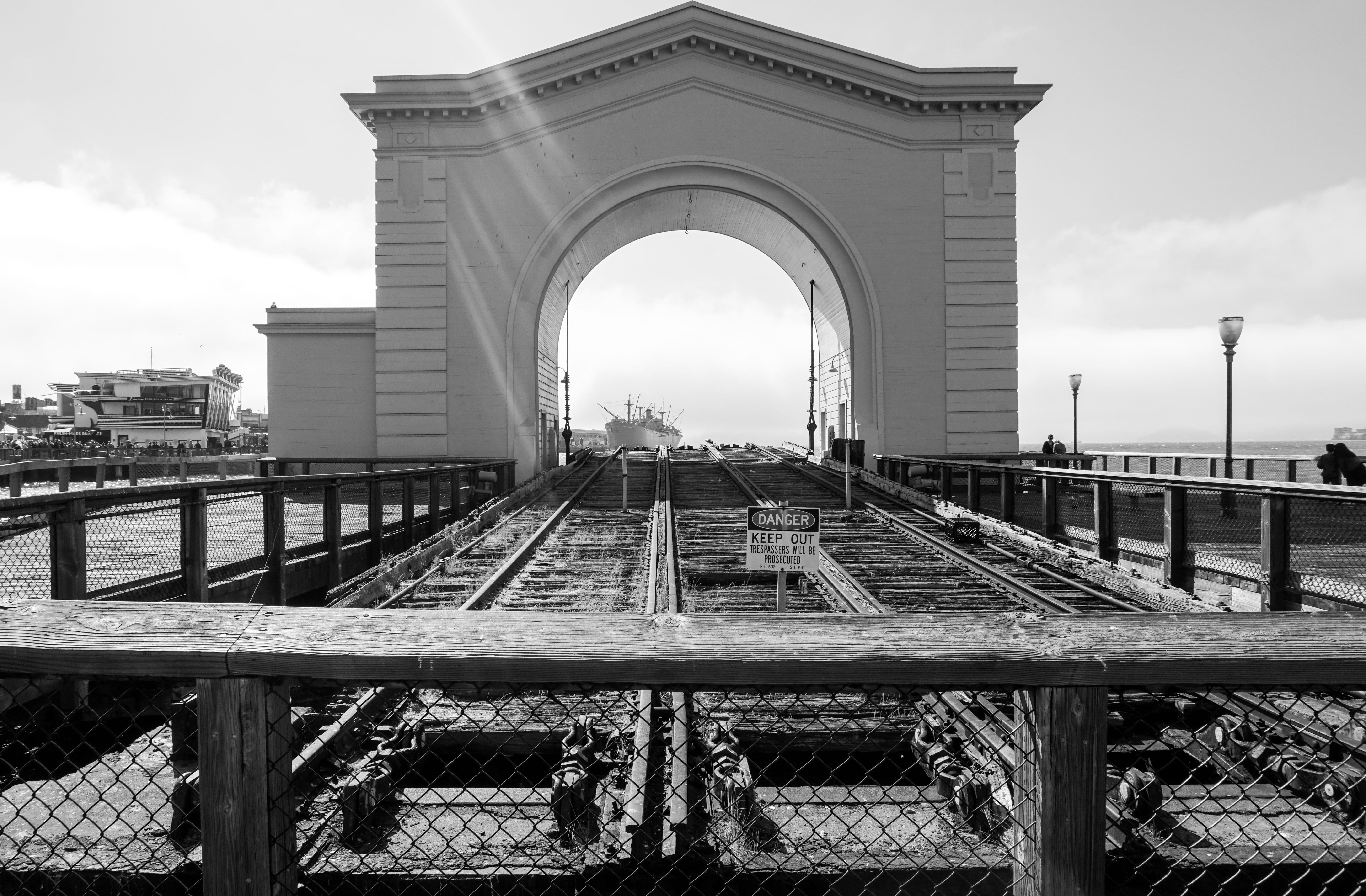 black and white, bridge, bay, travel, built structure, pier, track, arch, transportation, long, railroad track, sky, cloud - sky, architecture, Bay Area, HD Wallpaper