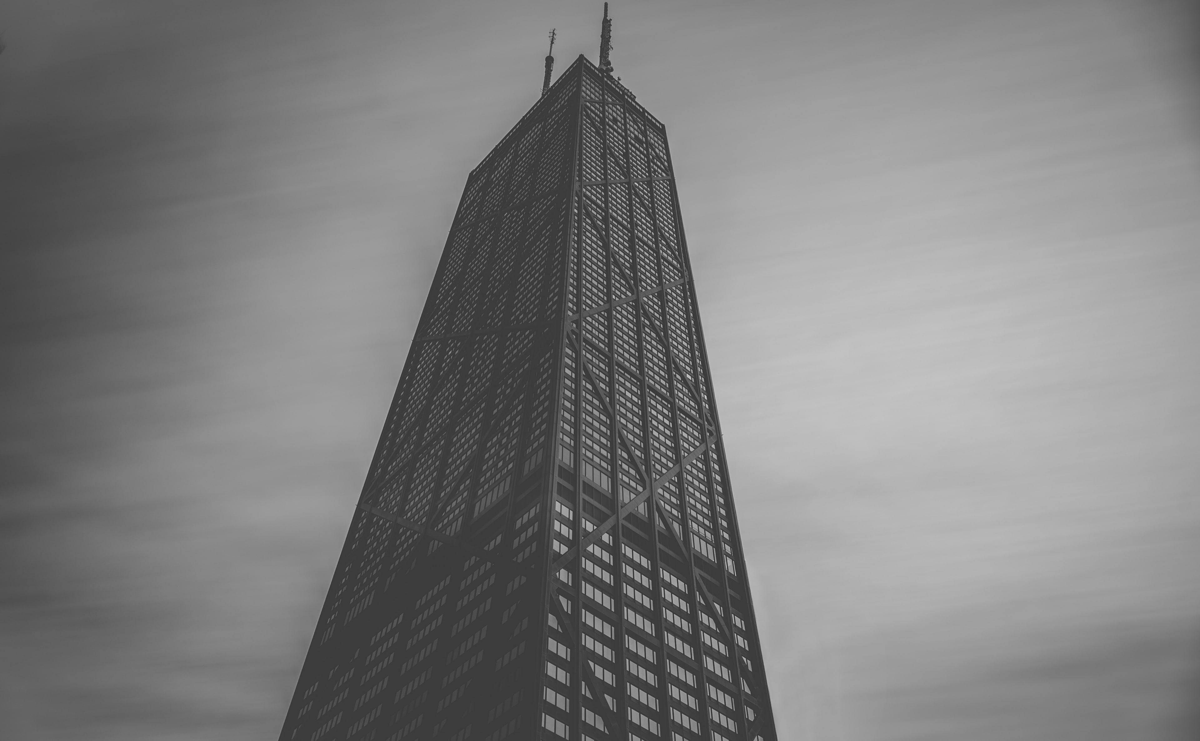 Black and White, tower, Chicago, architecture, low angle view, black, city, skyscraper, outdoors, center, 4K, sky, unitedstates, office, office building exterior, HD Wallpaper