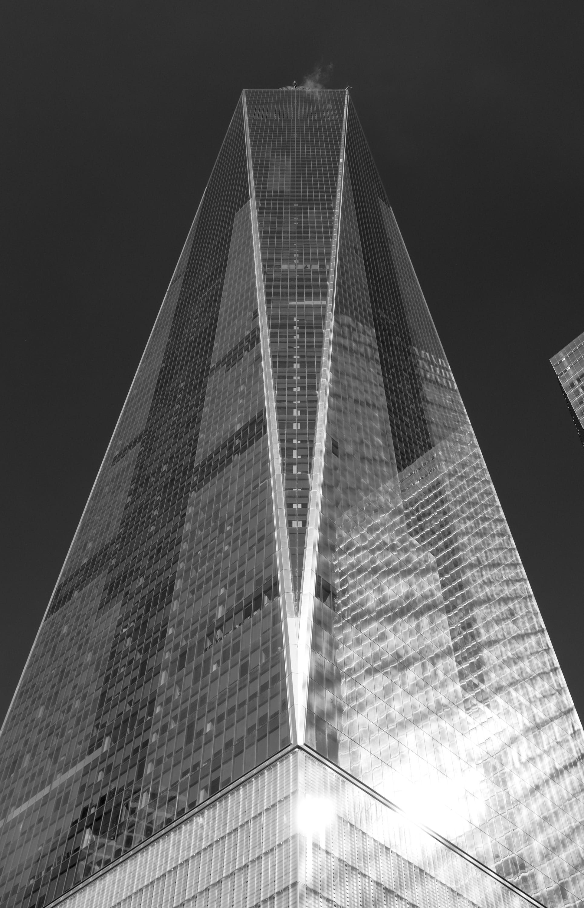 glass, reflection, new york city, lower manhattan, gray, tall - high, building, office, sky, tourism, window, no people, modern, willy, office building exterior, Phone HD Wallpaper