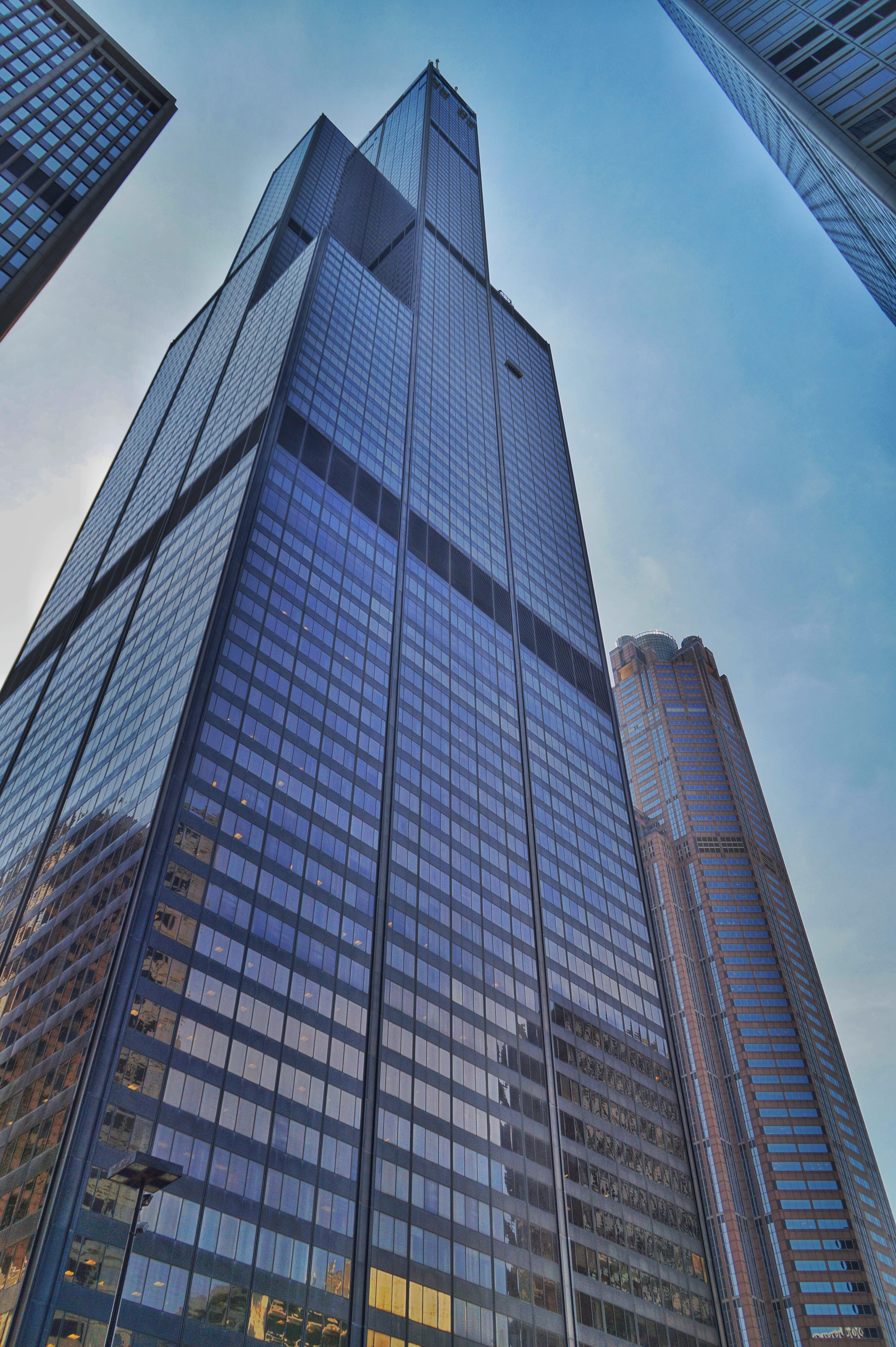 big city, office building exterior, city, America, 5K, office, day, sky, Willis Tower, no people, tall - high, chicago, glass, financial district, skyscraper, Phone HD Wallpaper