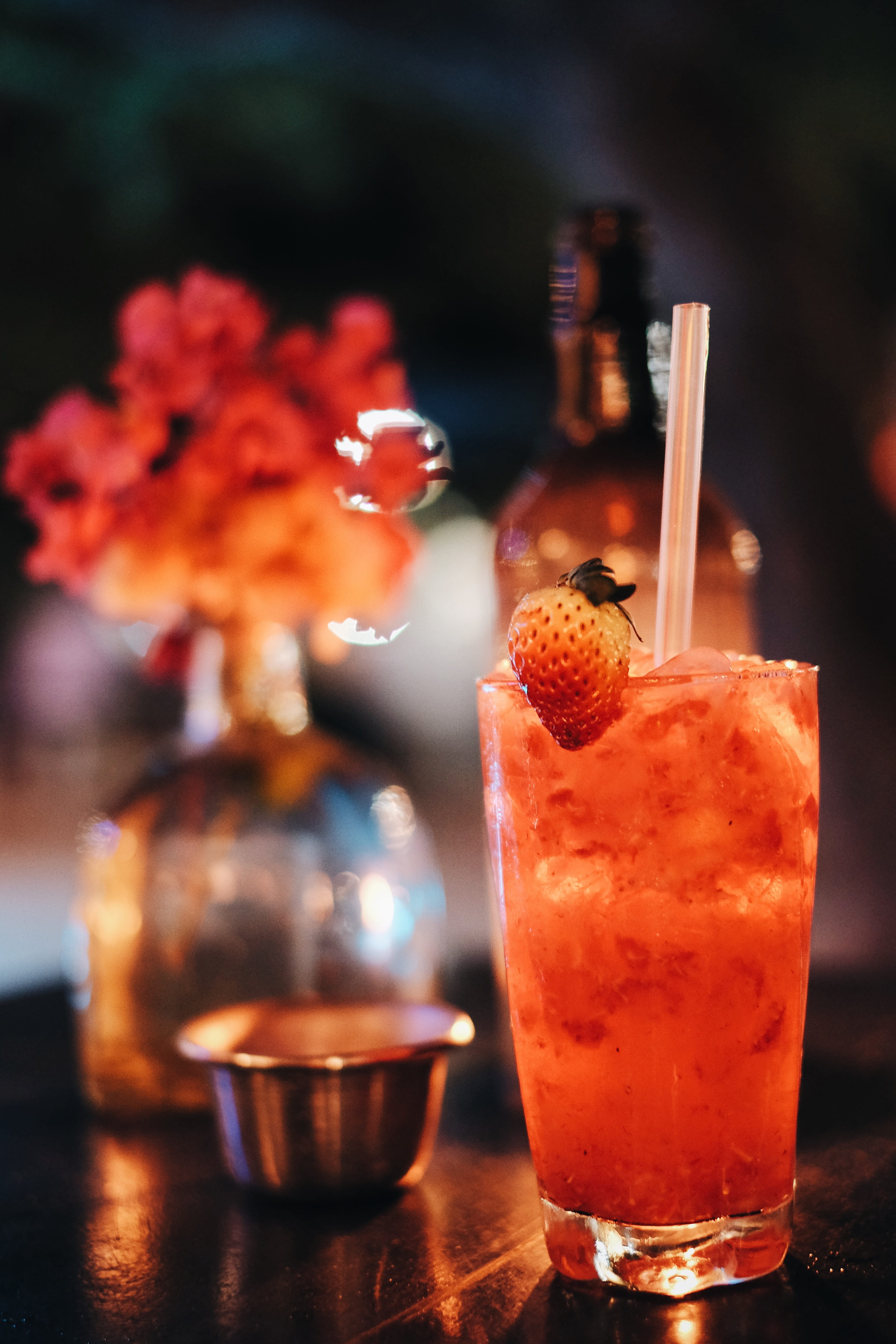 cocktail, drinking straw, flower, liquor, fruit, household equipment, brazil, drinking glass, refreshment, glass, drink, 4K, focus on foreground, jericoacoara beach, Phone HD Wallpaper