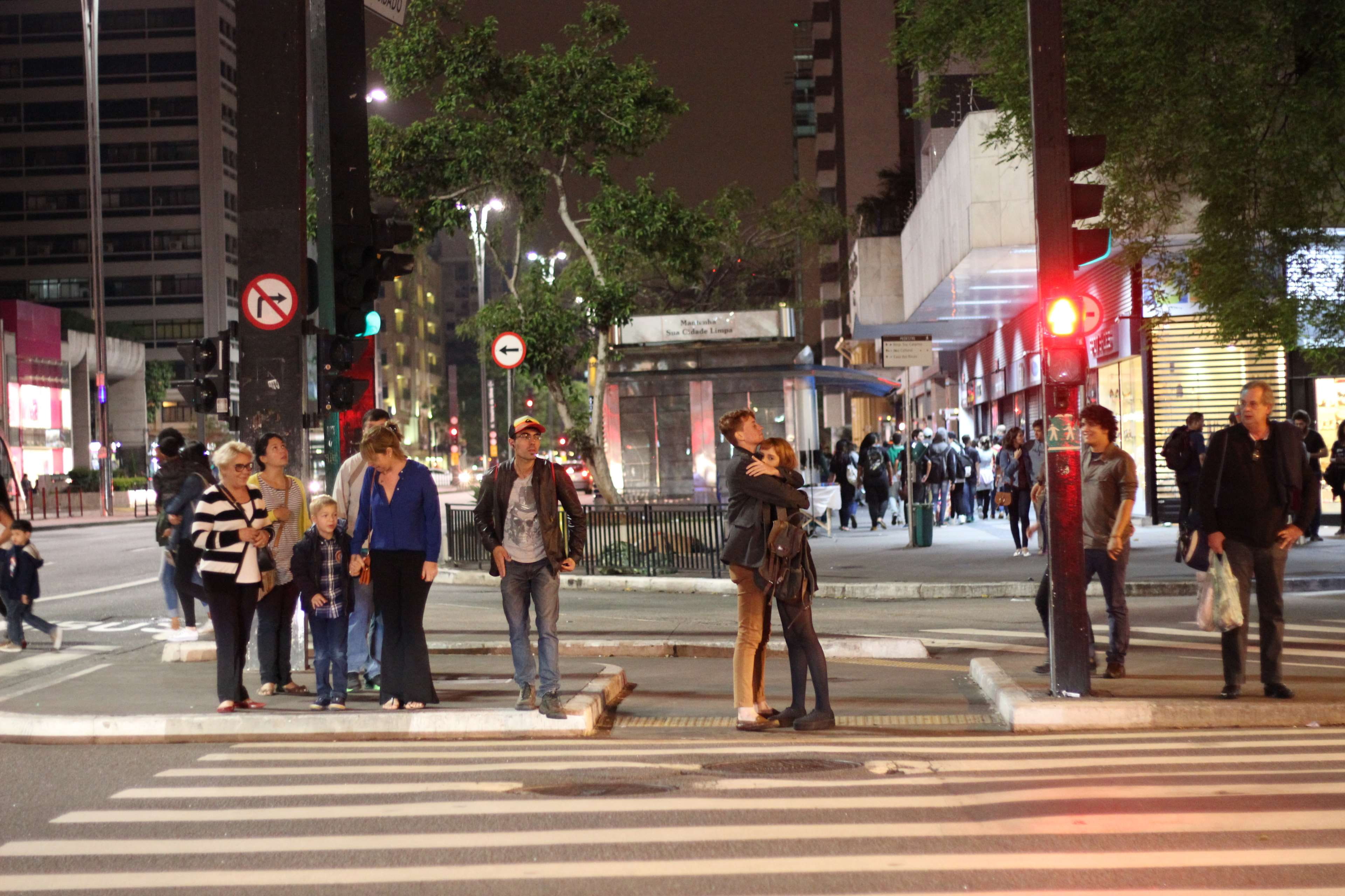 outdoors, illuminated, crosswalk, night, architecture, city street, 4K, road marking, crossing, large group of people, building exterior, urban, buildings, HD Wallpaper