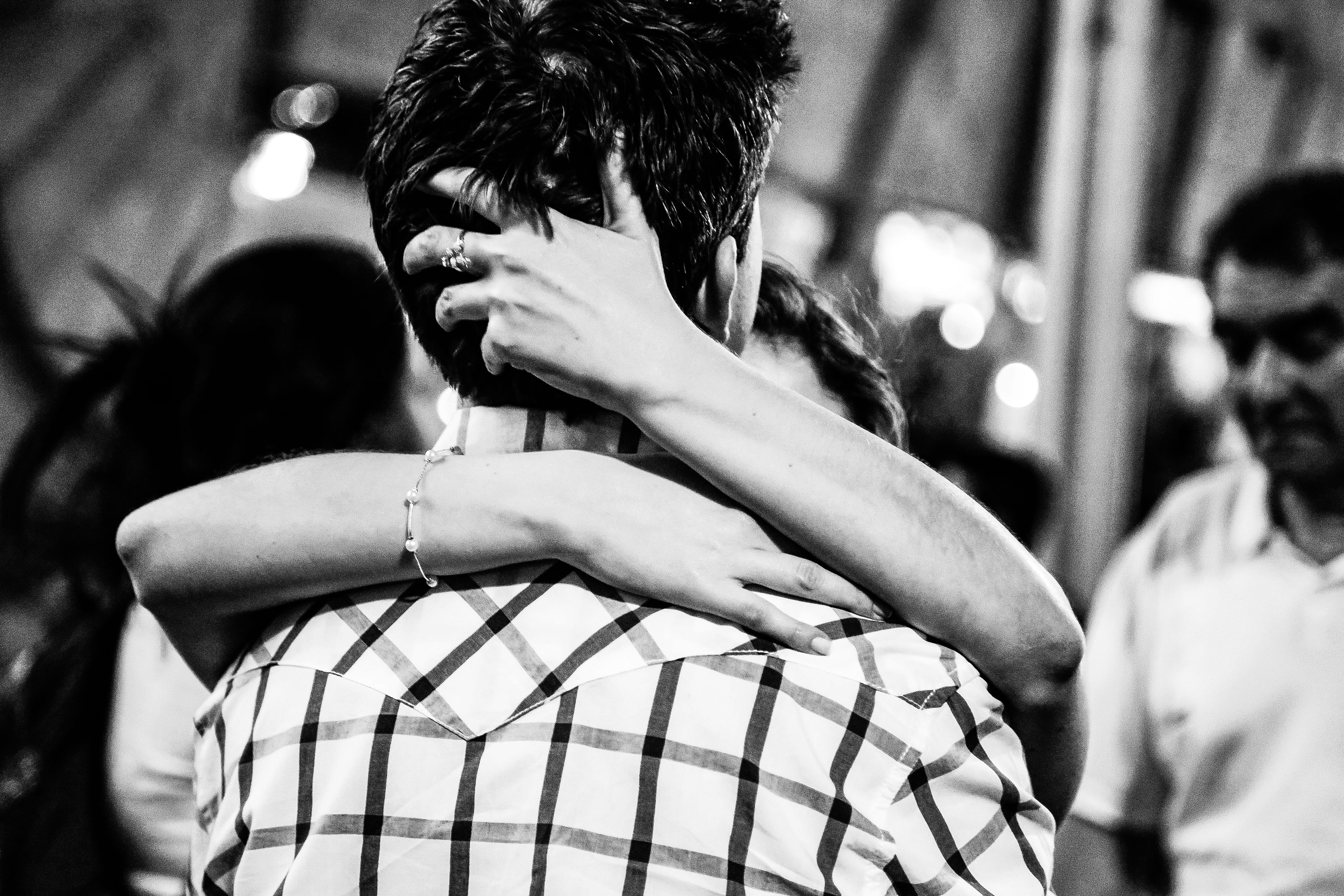 love, adult, two people, headshot, relationship, portrait, hug, incidental people, blackandwhite, couple - relationship, people, nightlife, lifestyles, HD Wallpaper