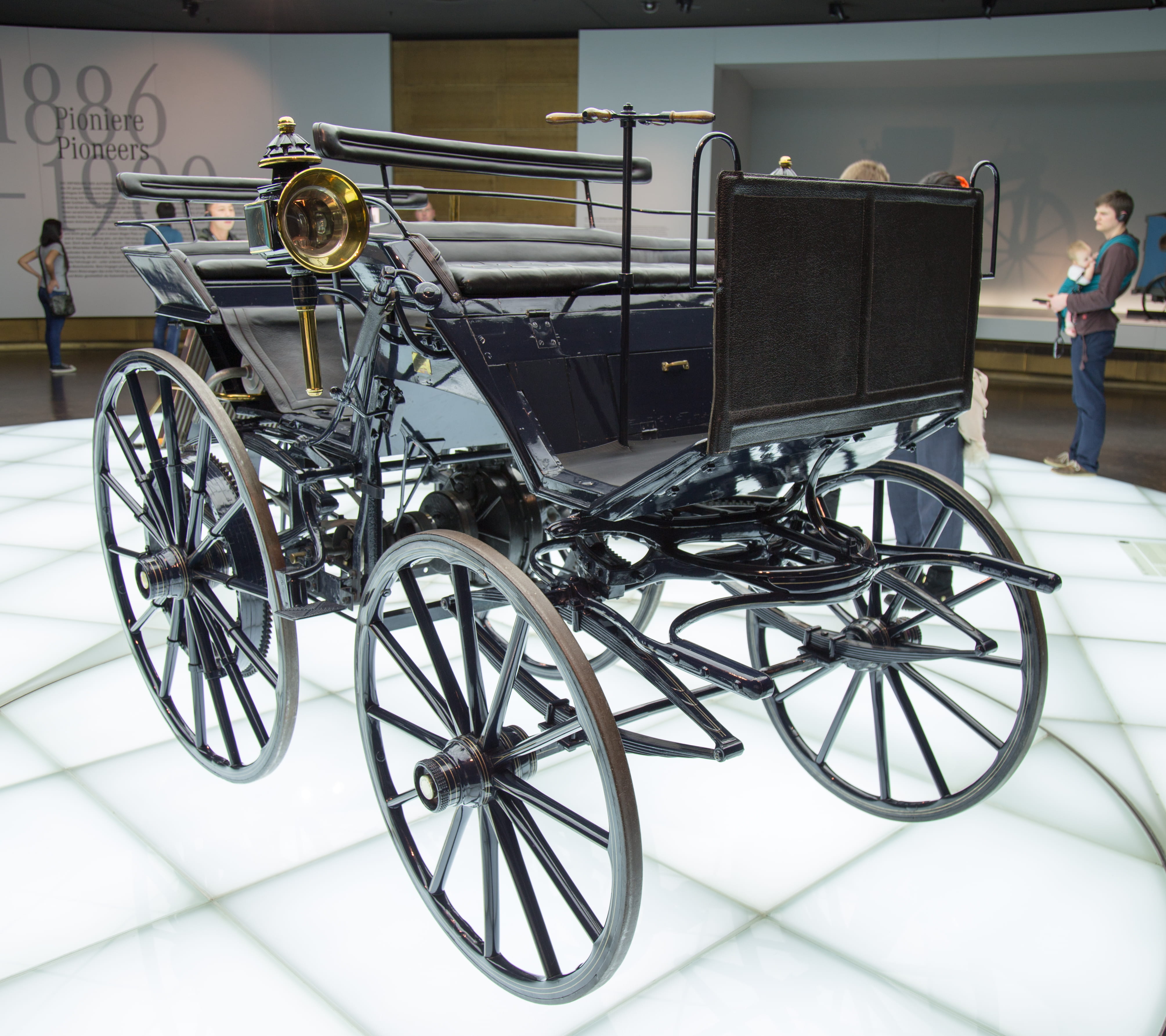 gold, shoe, wheelchair, footwear, bicycle, axle, land vehicle, wheel, wagon, human, stationary, clothing, standing, architecture, horse cart, carriage, HD Wallpaper