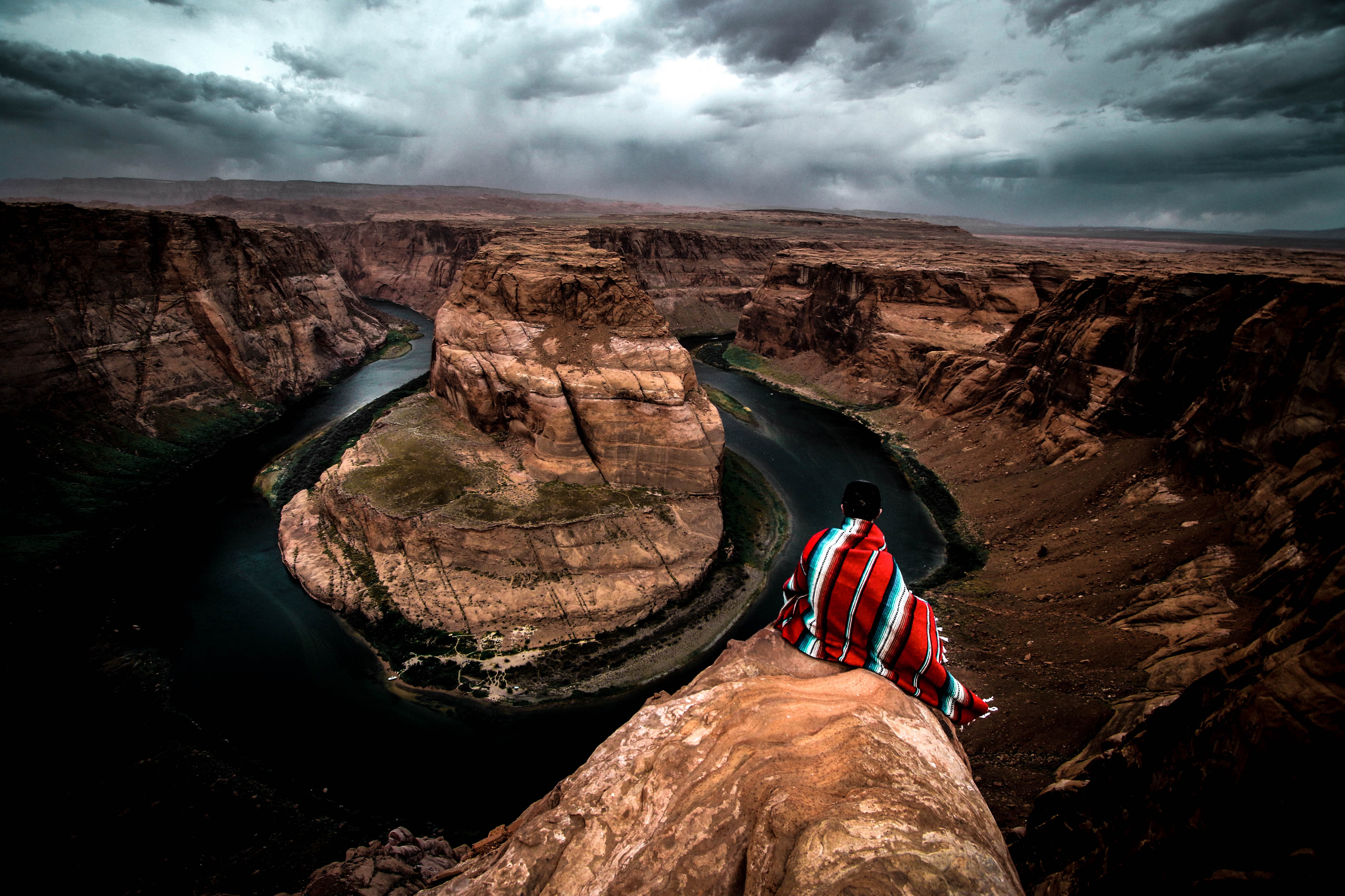 physical geography, leisure activity, mountain, person, reptile, horse shoe bend, adventure, geology, travel, environment, united states, daytime, landscape, HD Wallpaper