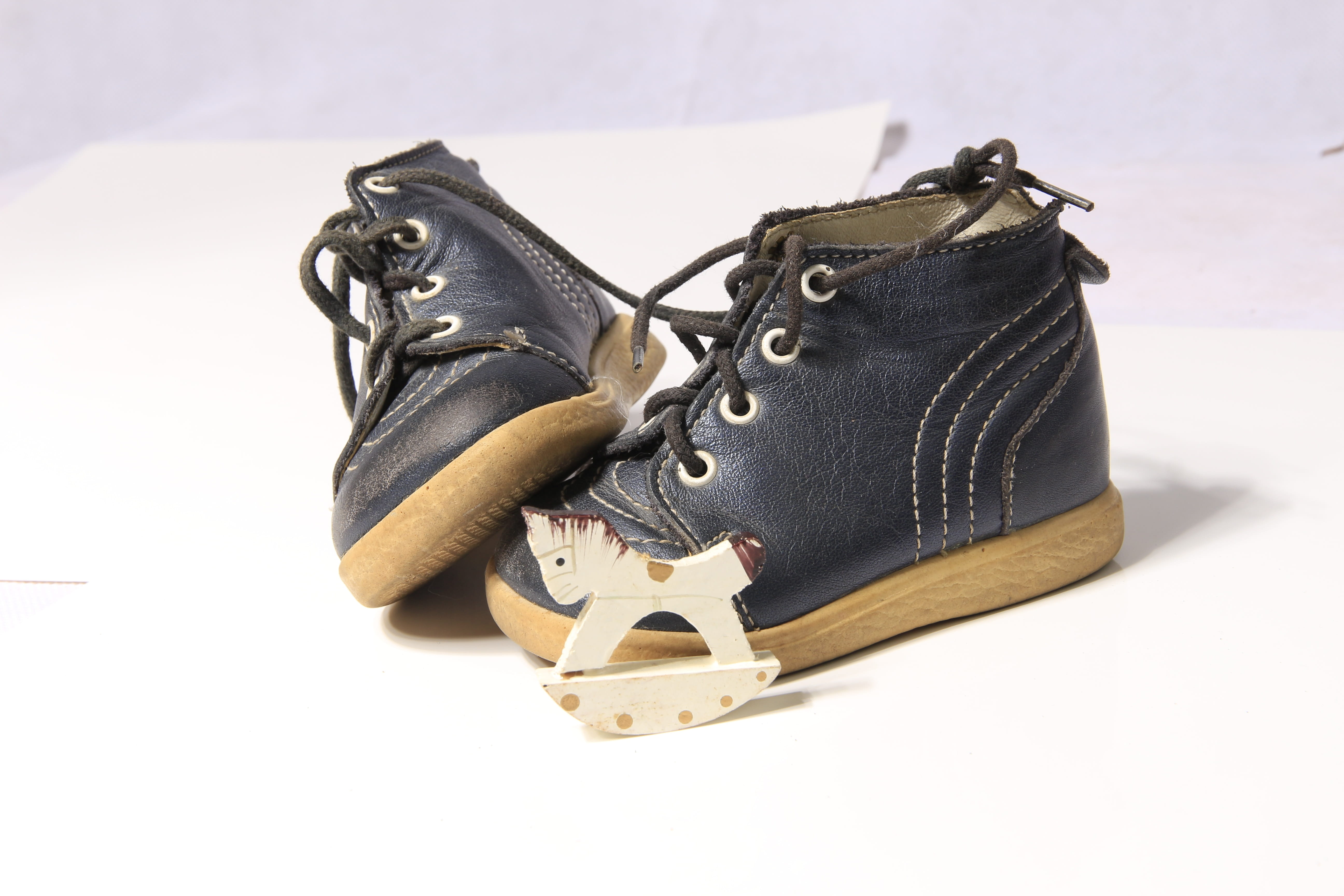 still life, childrens shoe, 5K, single object, shoe, rocking horse, man made, christmas, fashion, copy space, cut out, white color, learn to walk, indoors, HD Wallpaper