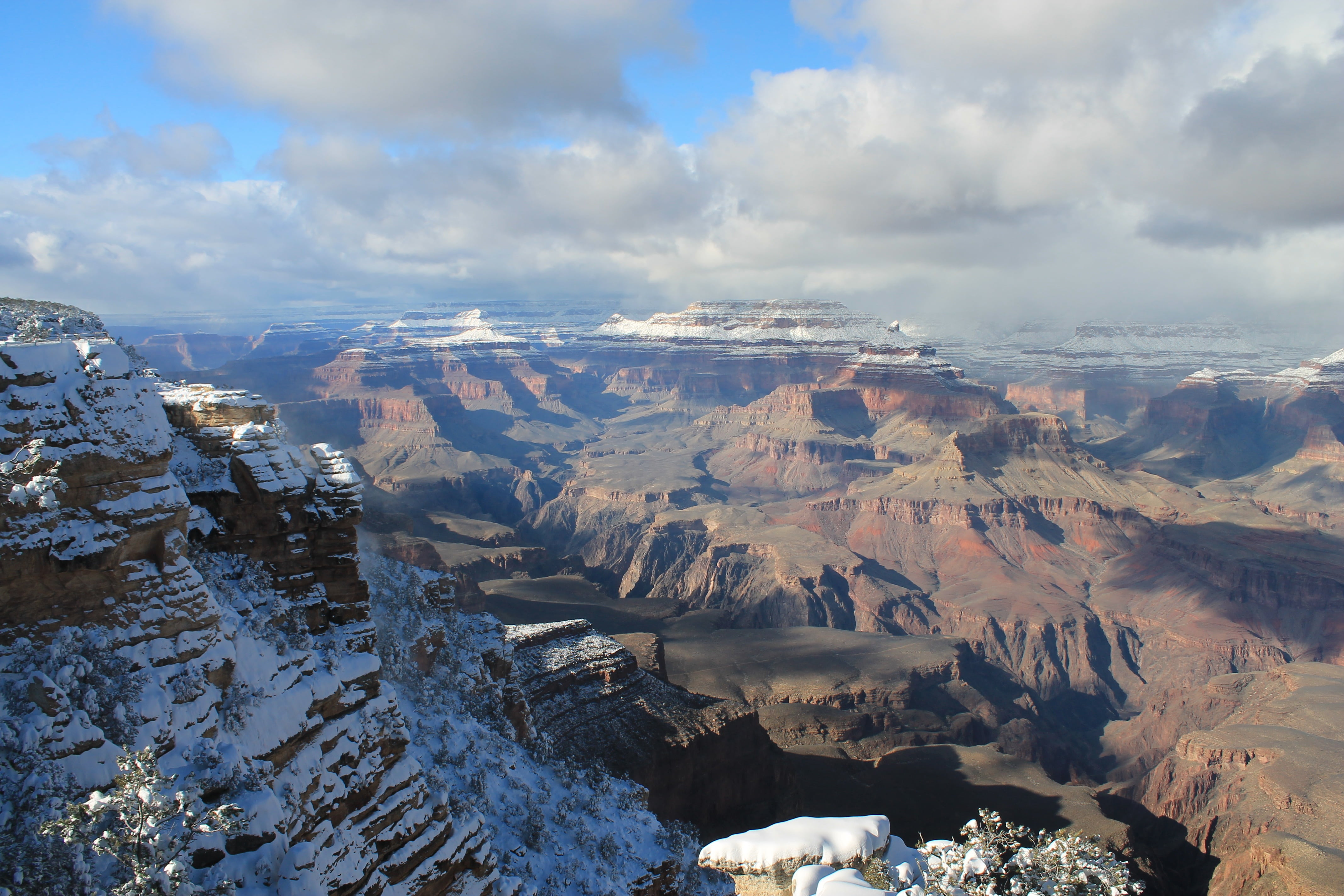 clouds, rim, outdoors, snowcapped mountain, rocks, day, southwest, forest, park, wilderness, snow, arizona, rugged, landmark, grand, mountain, environment, HD Wallpaper