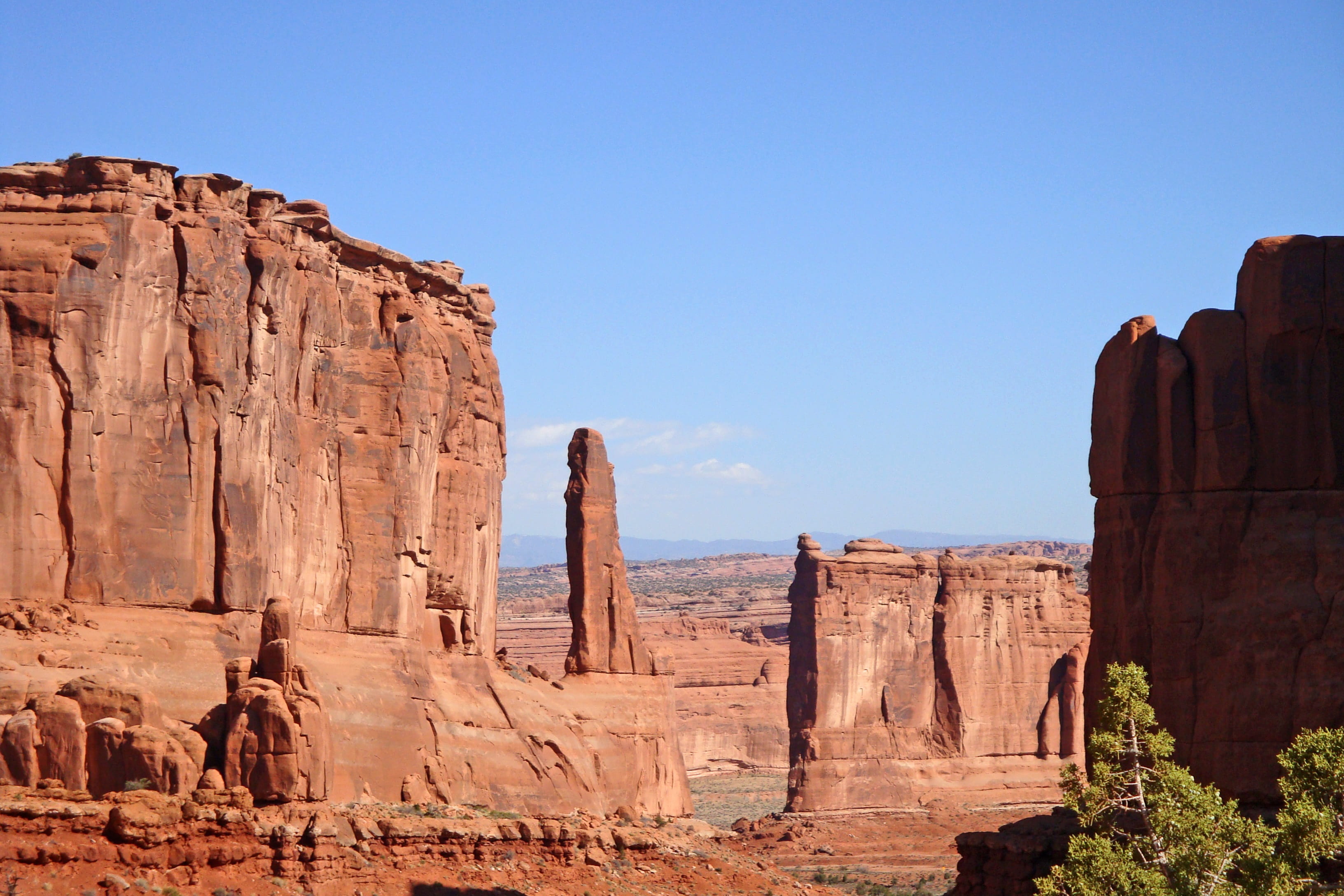 rock, formation, dead horse point state park, eroded, tourism, tranquil scene, outdoors, day, horses, america, 2K, wild horses, geology, arid climate, HD Wallpaper
