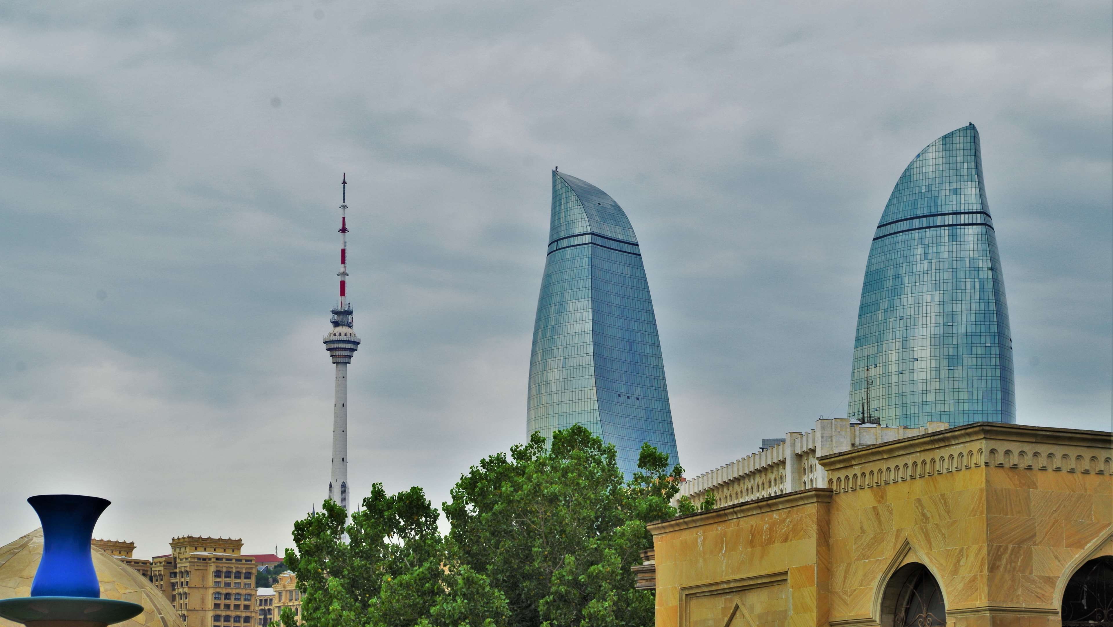 building exterior, caucasus, cloud - sky, office building exterior, plant, baku, outdoors, city, nature, skyline, azerbaijan, flame towers, the past, travel, HD Wallpaper