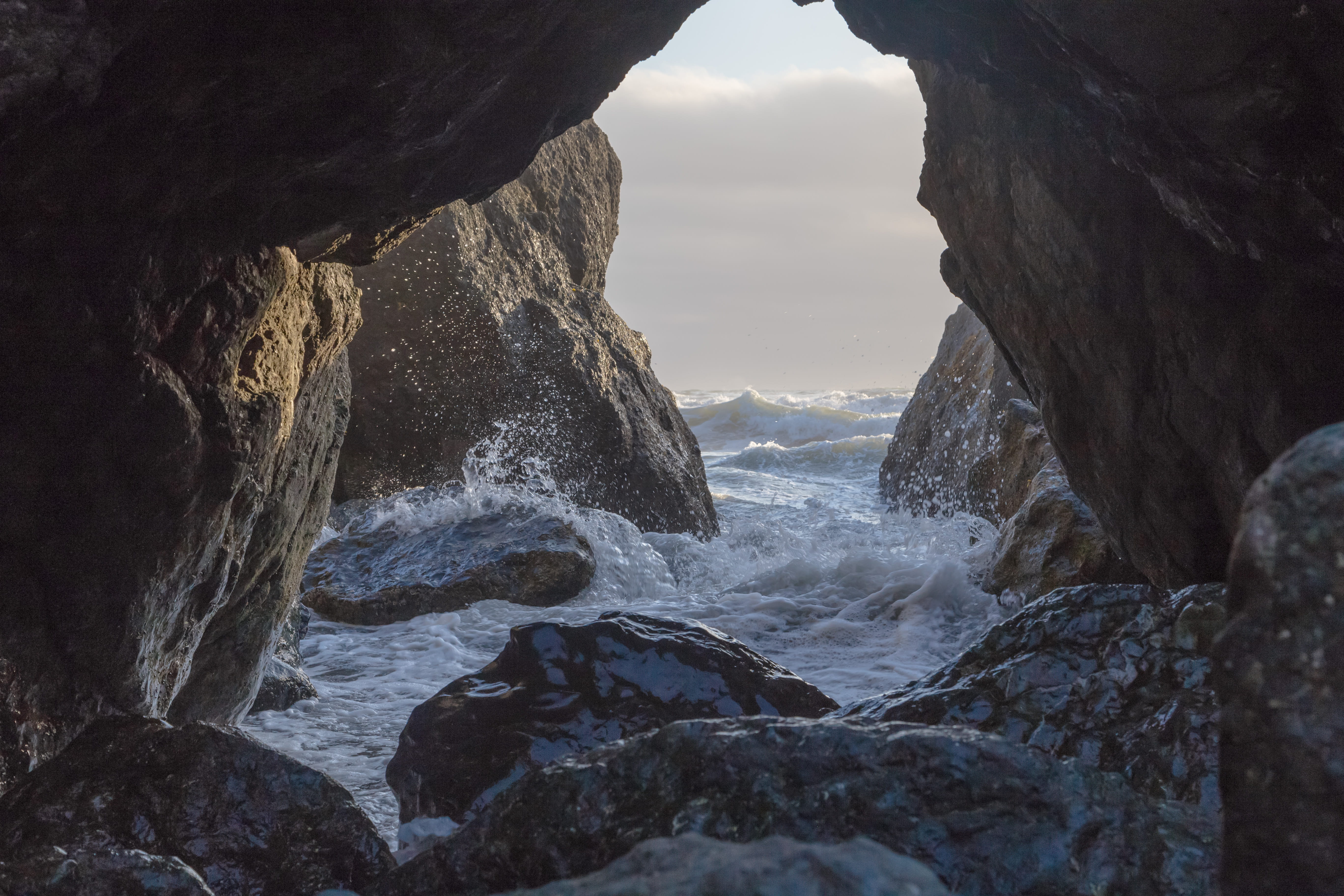 beach, beauty in nature, day, ruby beach, ocean, sea, break, persistence, aquatic sport, wave, rock formation, rock - object, hole, rock, sport, united states, HD Wallpaper