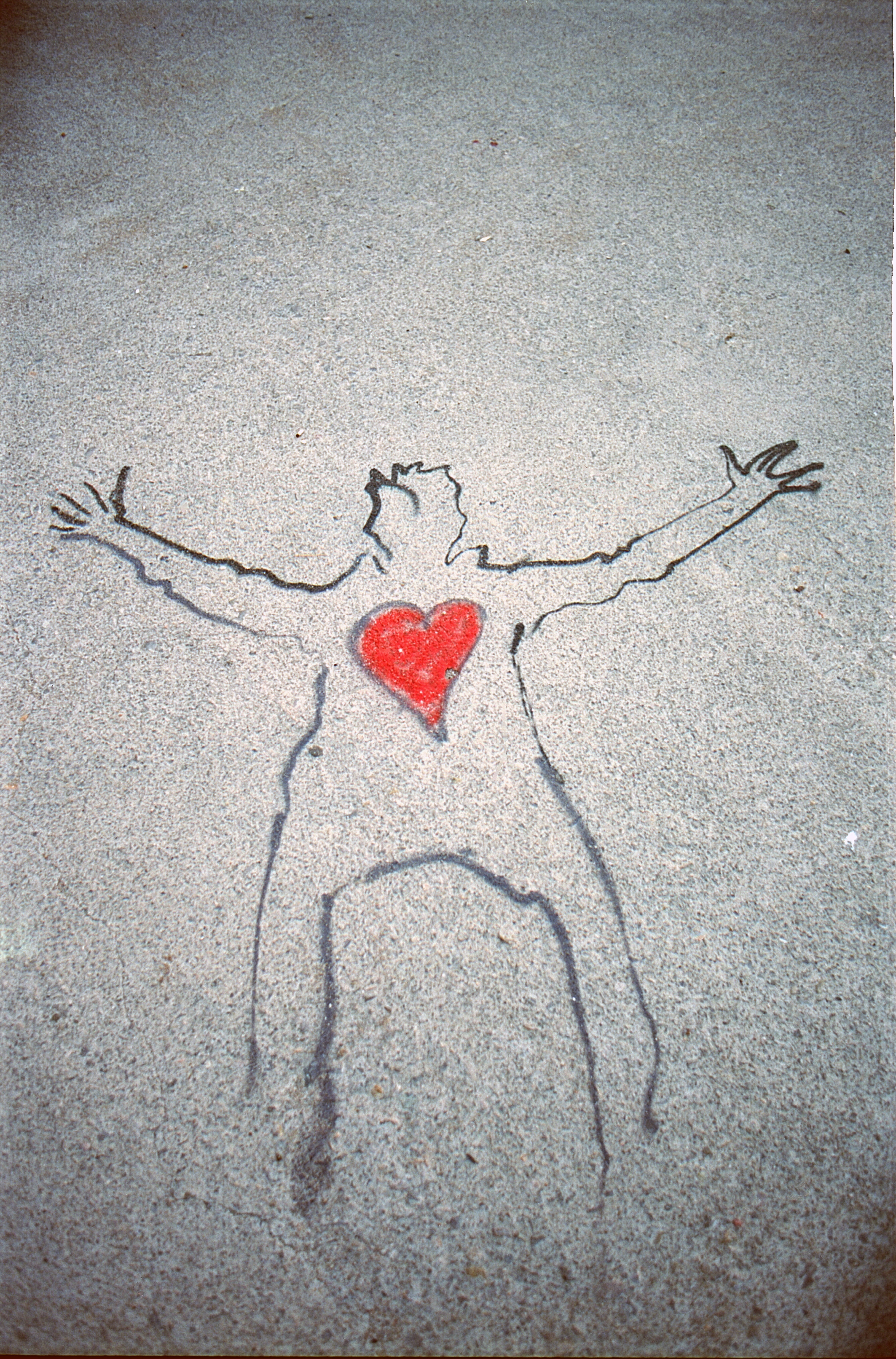 heart Shape, graffiti, concrete, outdoors, barcelona, culture, tourism, street art, shadow, symbol, no people, transportation, day, attraction, craft, exterior, Phone HD Wallpaper