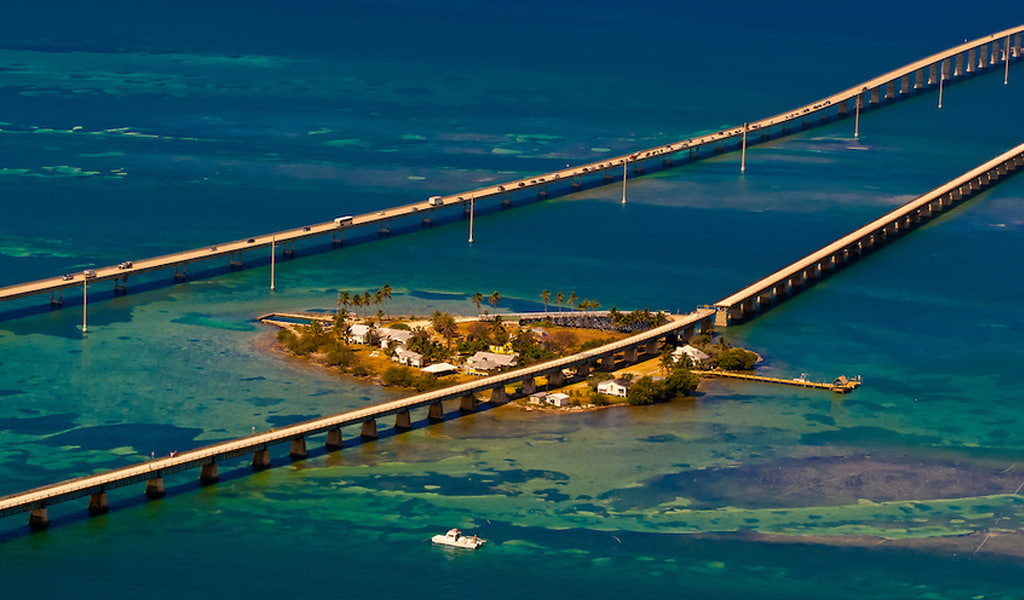 seven, pier, bridge - man made structure, architecture, railing, transportation, mile, high angle view, day, bridge, pool, blue, 480P, usa, sea, nature, HD Wallpaper