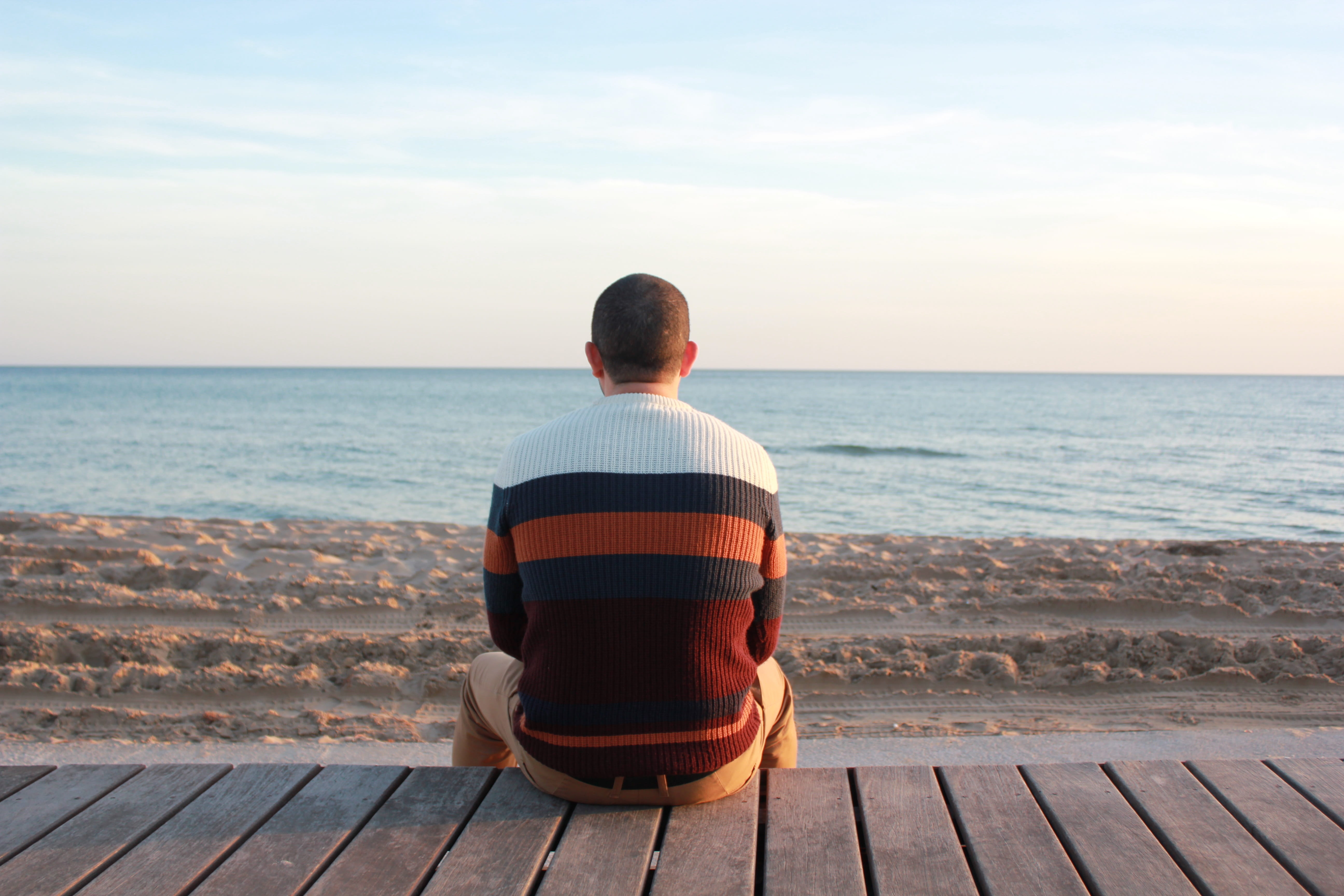 boy, recreation, people, land, beach, horizon over water, sun, wooden, back view, panel, rear view, lifestyles, facing, outdoors, summer, nature, pier, HD Wallpaper