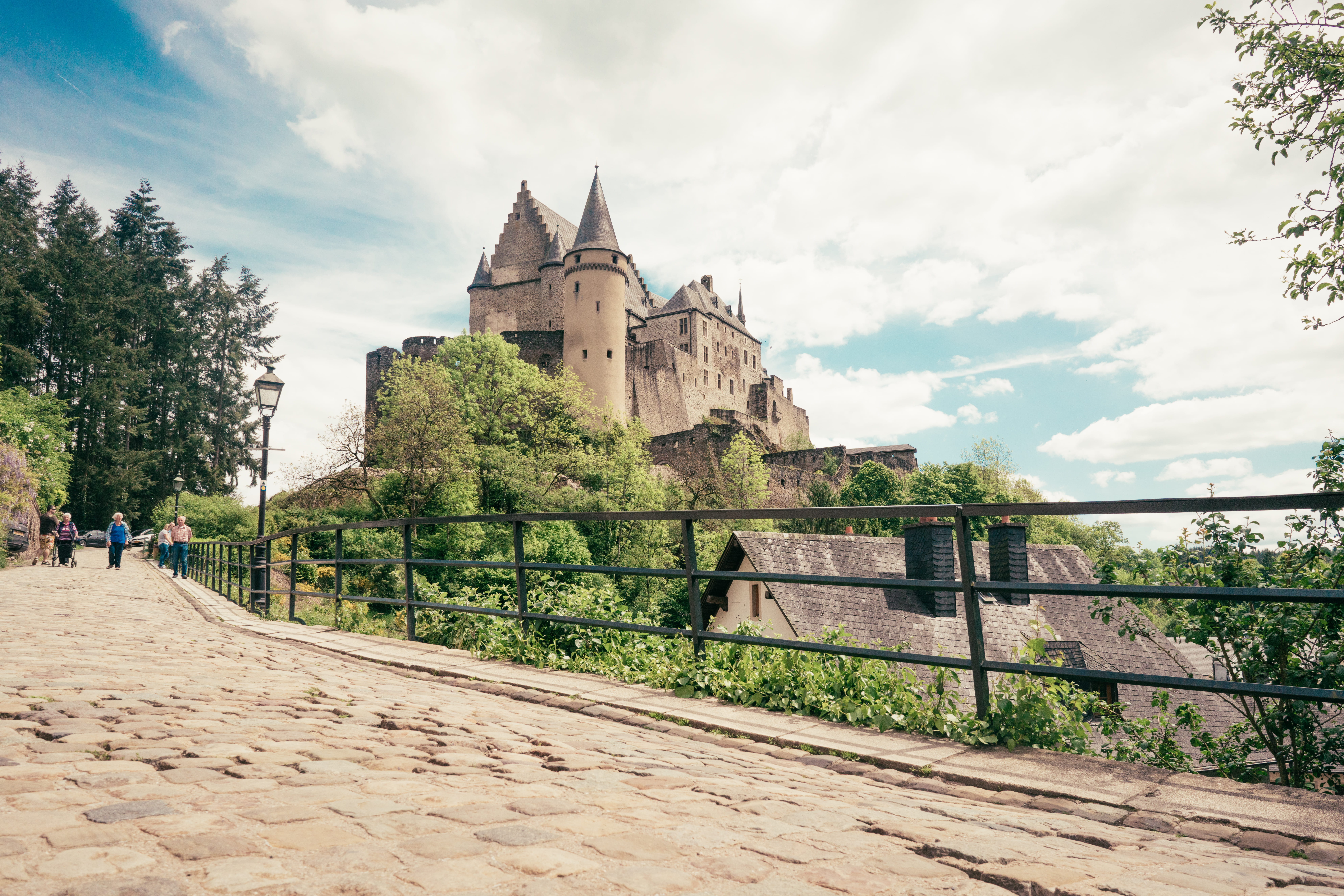 religion, luxemburg, built structure, building, 8K, place of worship, castle, travel destinations, cloud - sky, spire, sky, day, architecture, vianden, HD Wallpaper