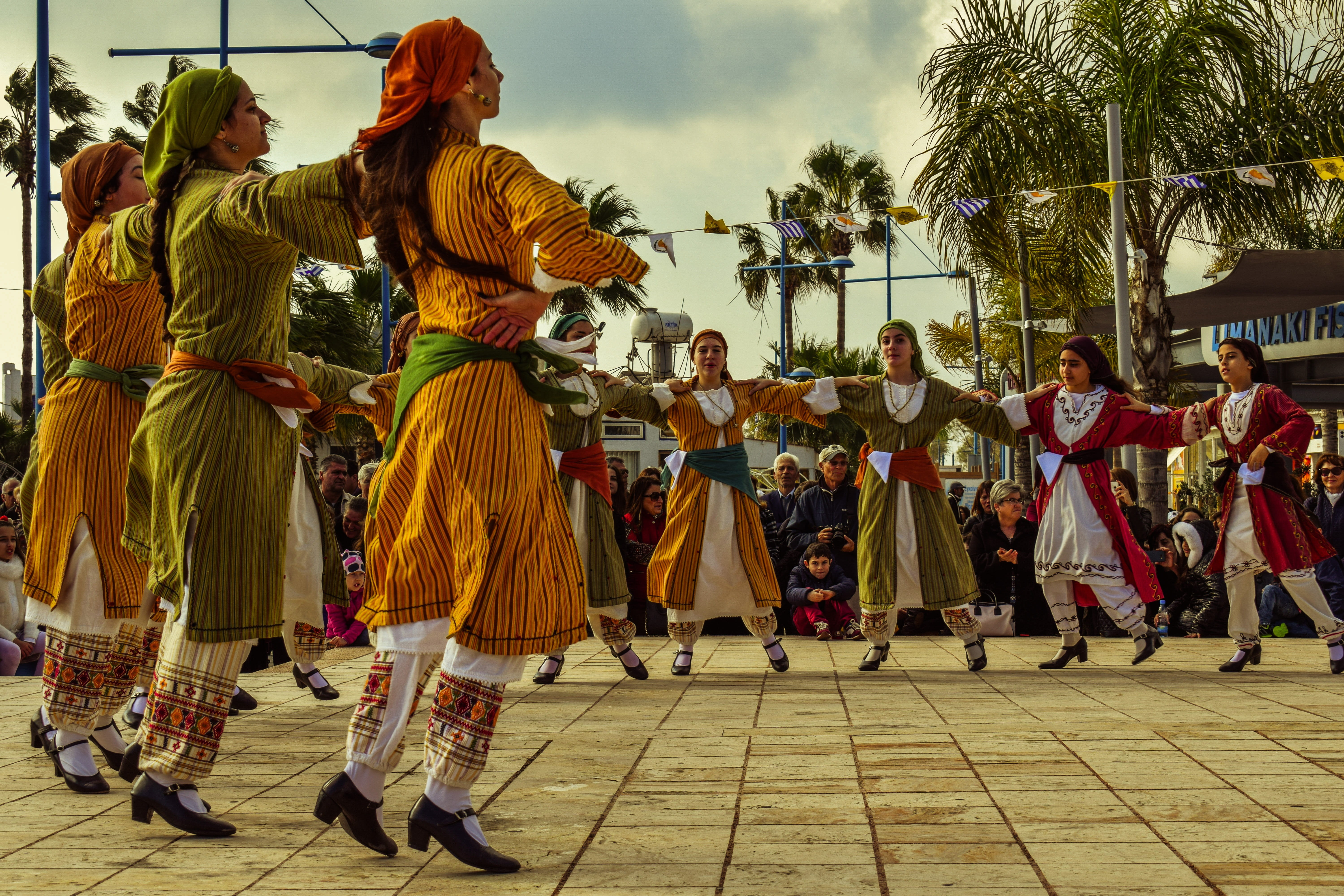 traditional clothing, city, cyprus, festivity, culture, motion, folk, tradition, 5K, performance, clothing, traditional dancing, dancers, costume, men, HD Wallpaper