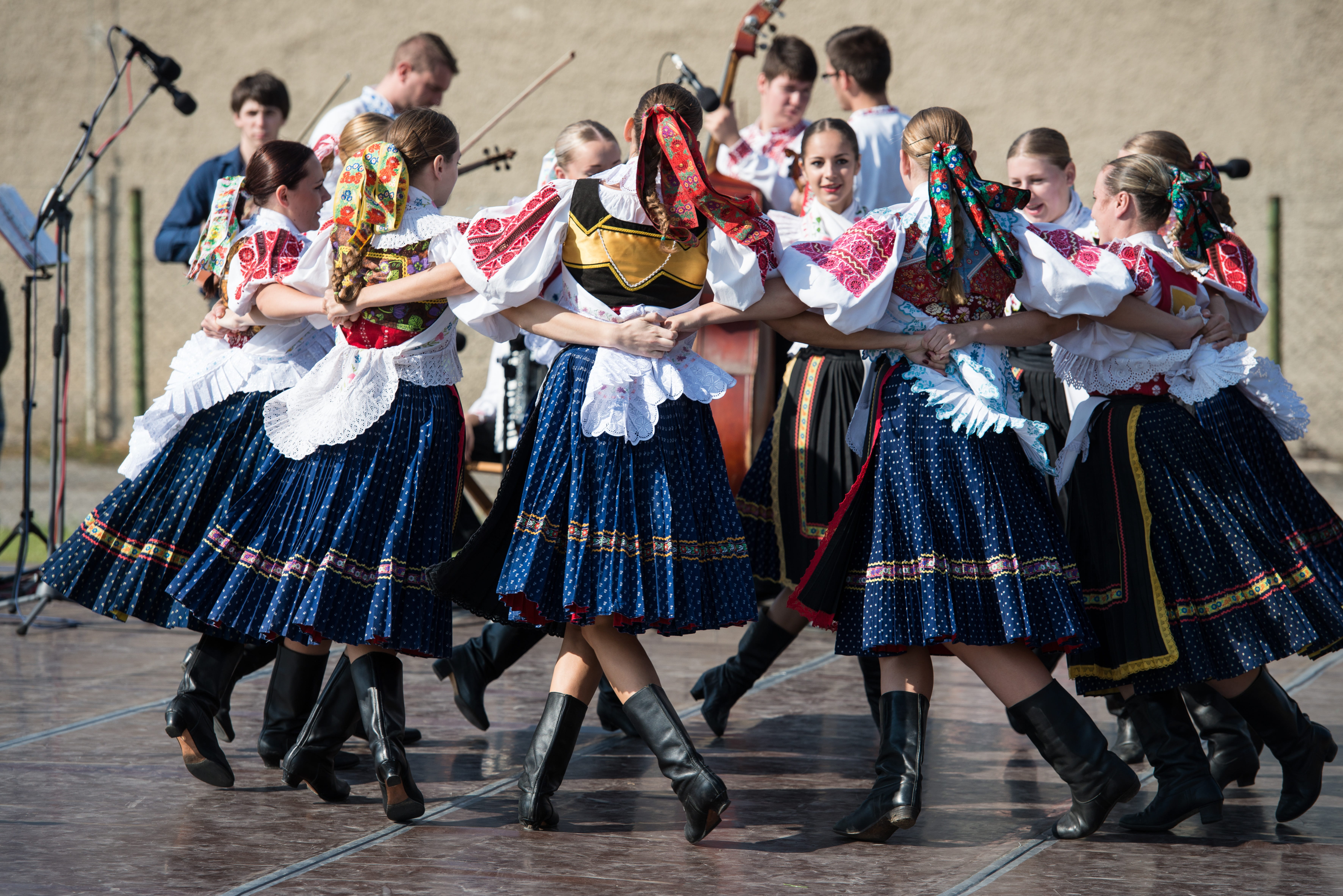 forming, musical instrument, Dancer, arts culture and entertainment, stage, Costumes, music, celebration, slovakia, group of people, dancing, child, teenager, HD Wallpaper